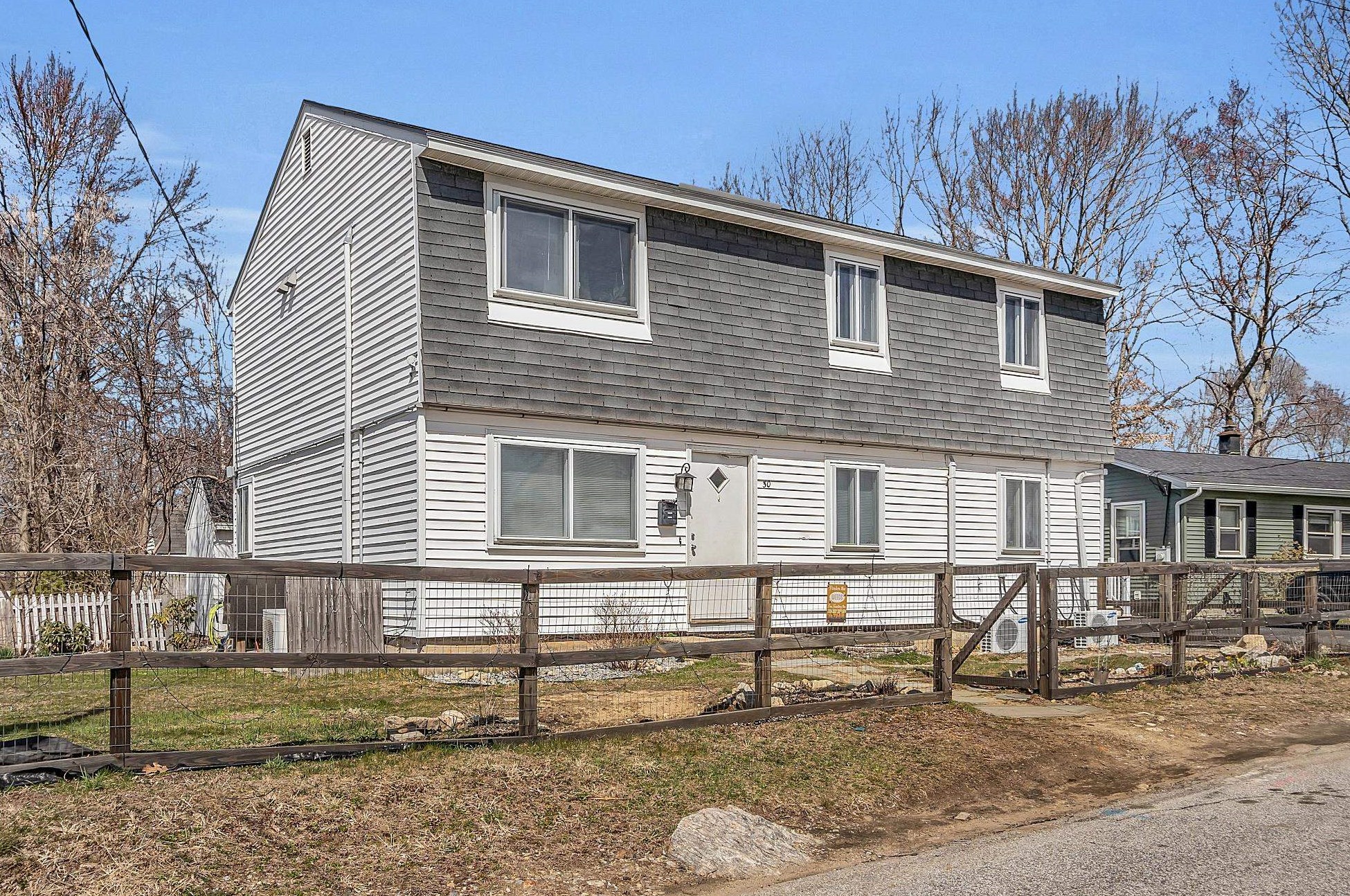 30 Enfield St, Manchester NH  03103-6510 exterior
