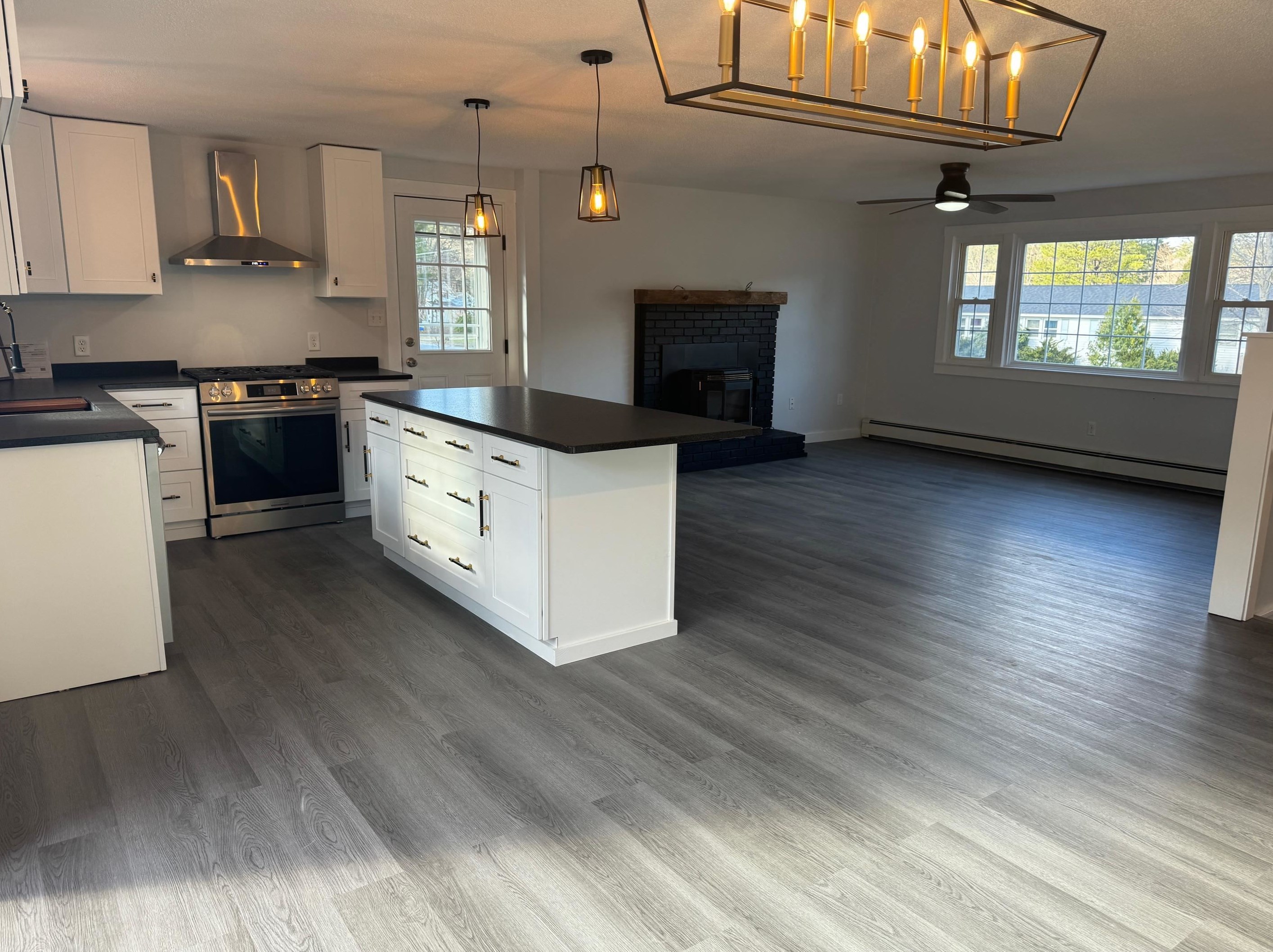 43 Salmon Falls Rd, Rochester NH  03868-8620 exterior