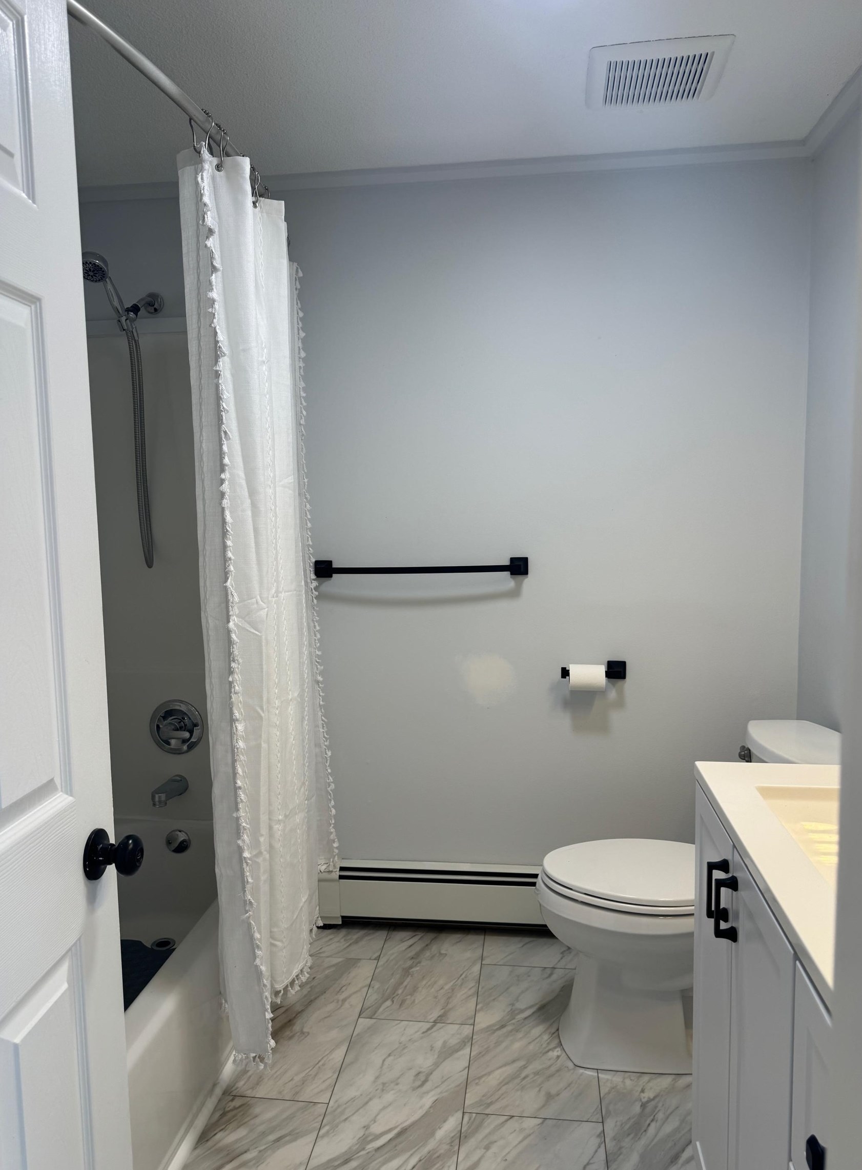 43 Salmon Falls Rd, Rochester NH  03868-8620 exterior