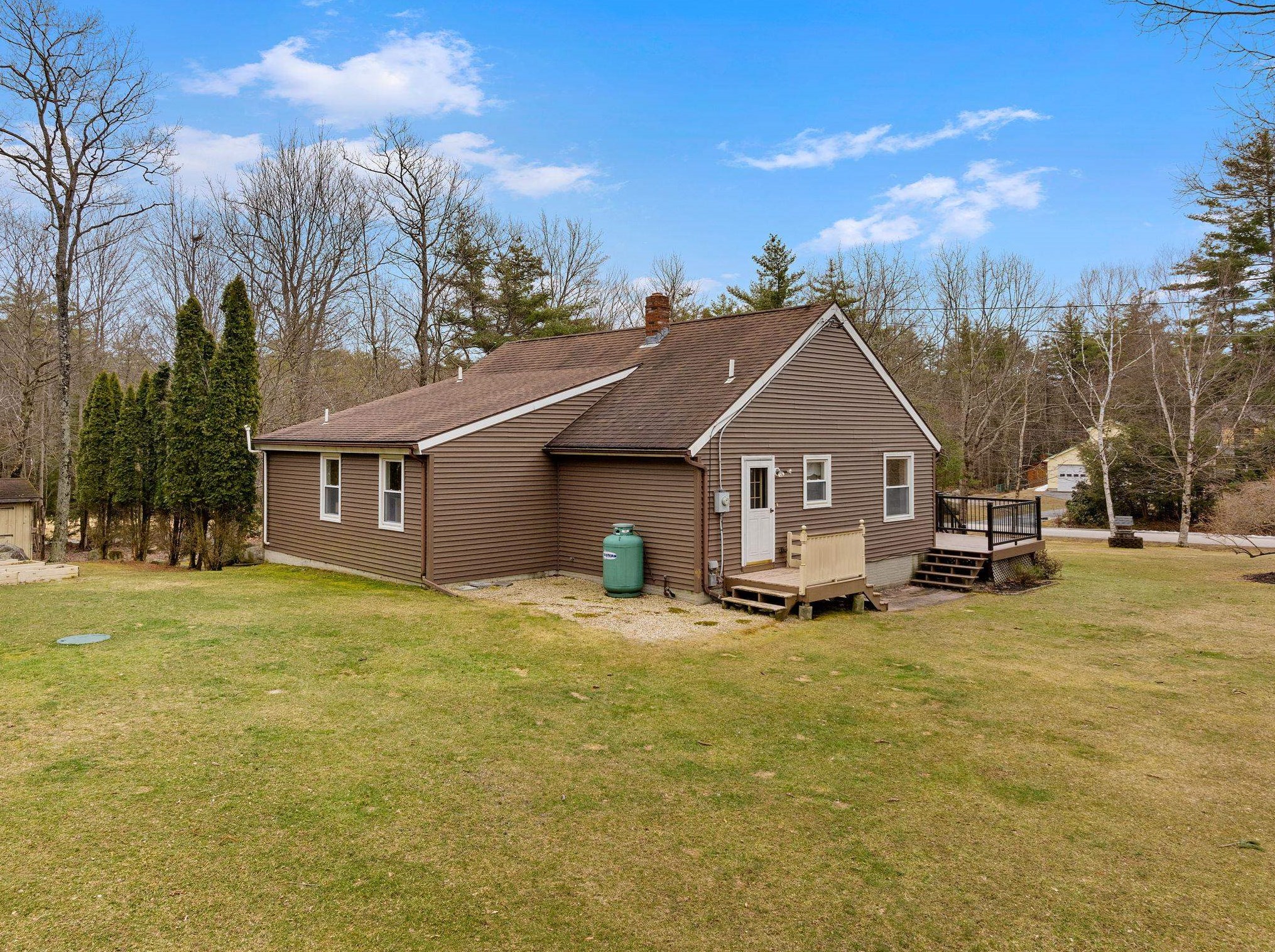30 Westminster Dr, Fitzwilliam NH  03447-3542 exterior