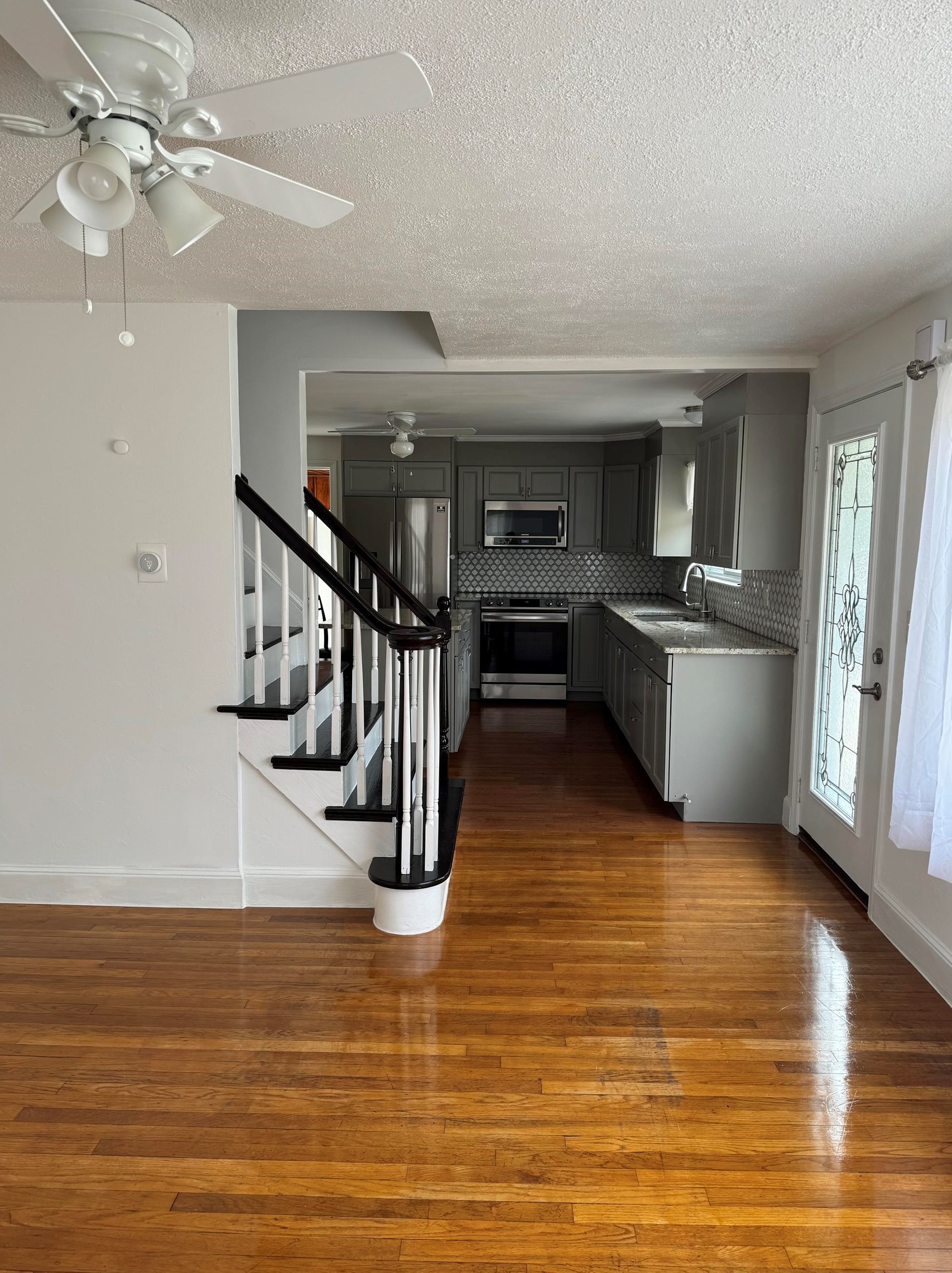 265 Dunbarton Rd, Manchester NH  03102-2596 exterior