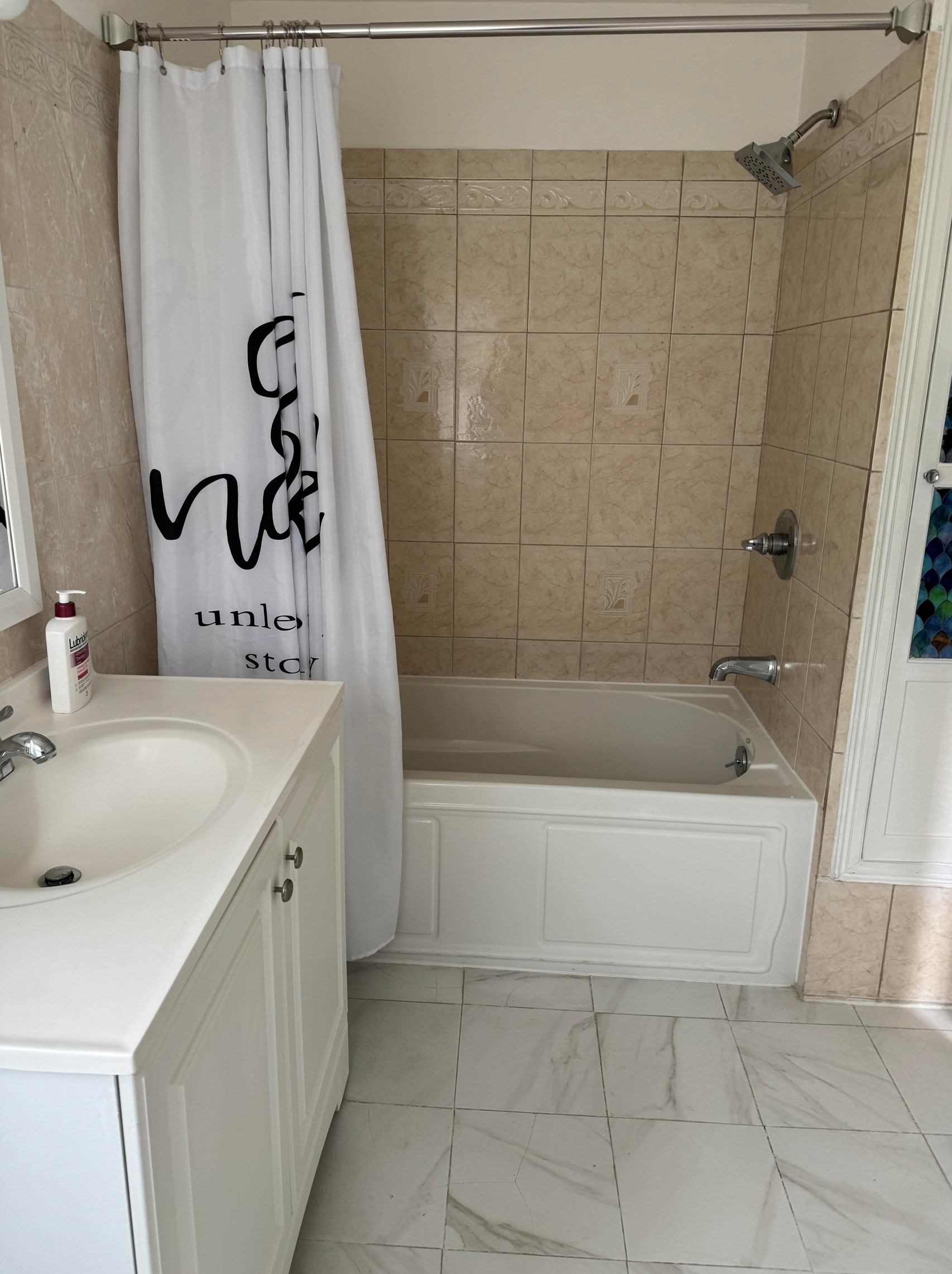 265 Dunbarton Rd, Manchester NH  03102-2596 exterior