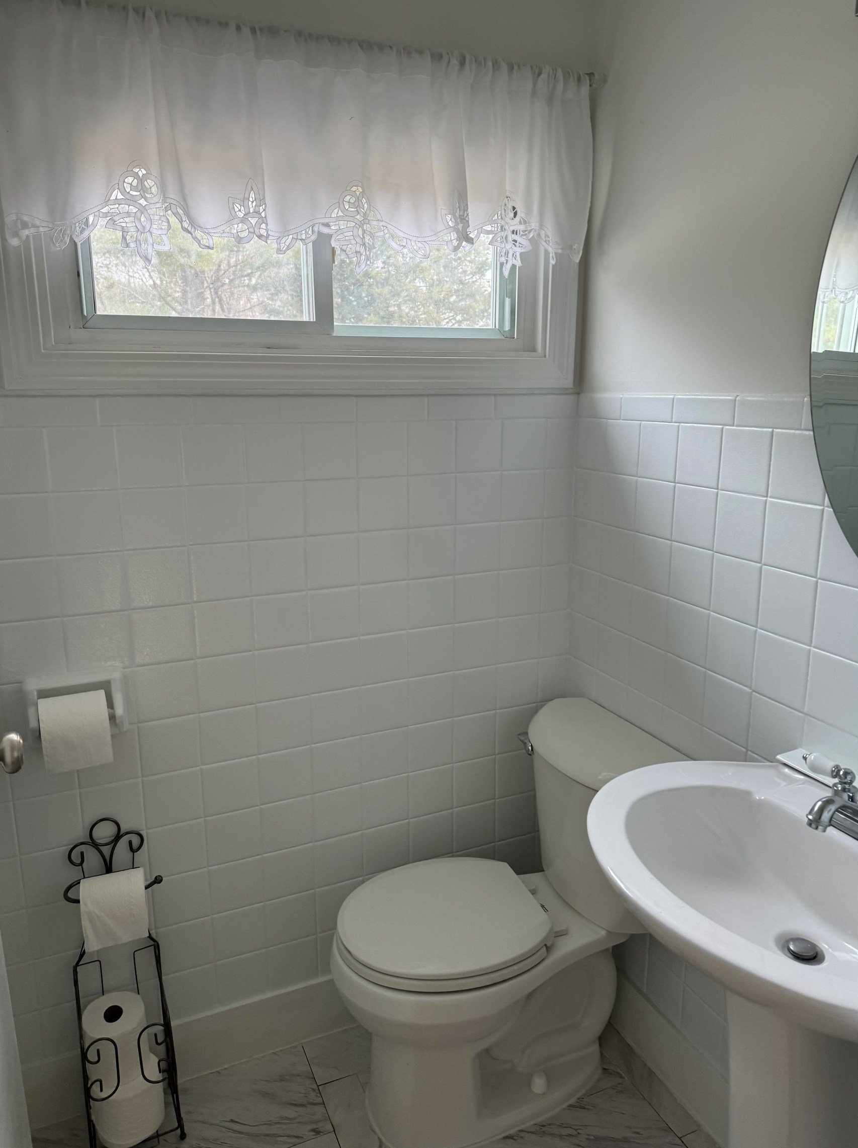 265 Dunbarton Rd, Manchester NH  03102-2596 exterior