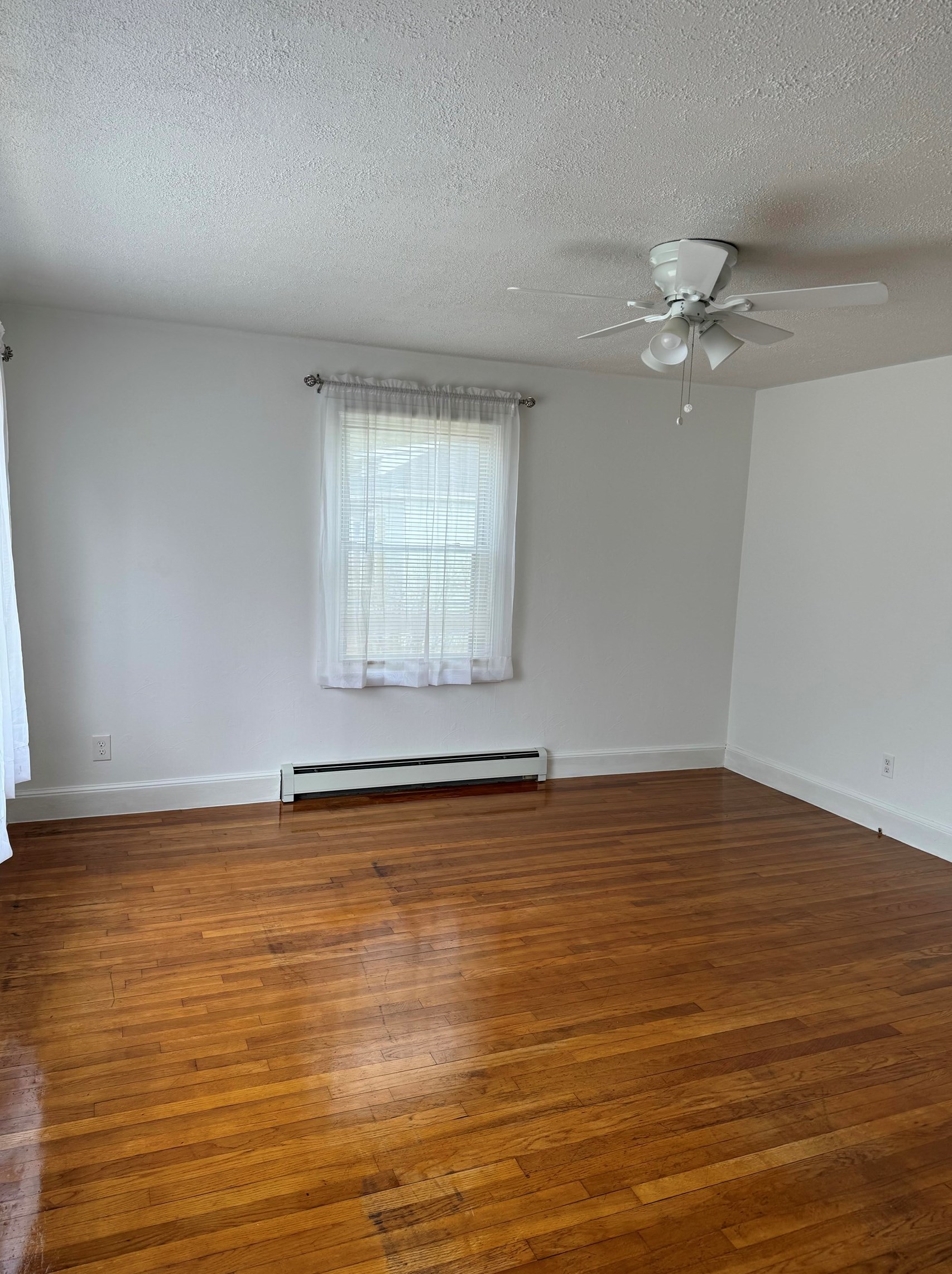 265 Dunbarton Rd, Manchester NH  03102-2596 exterior