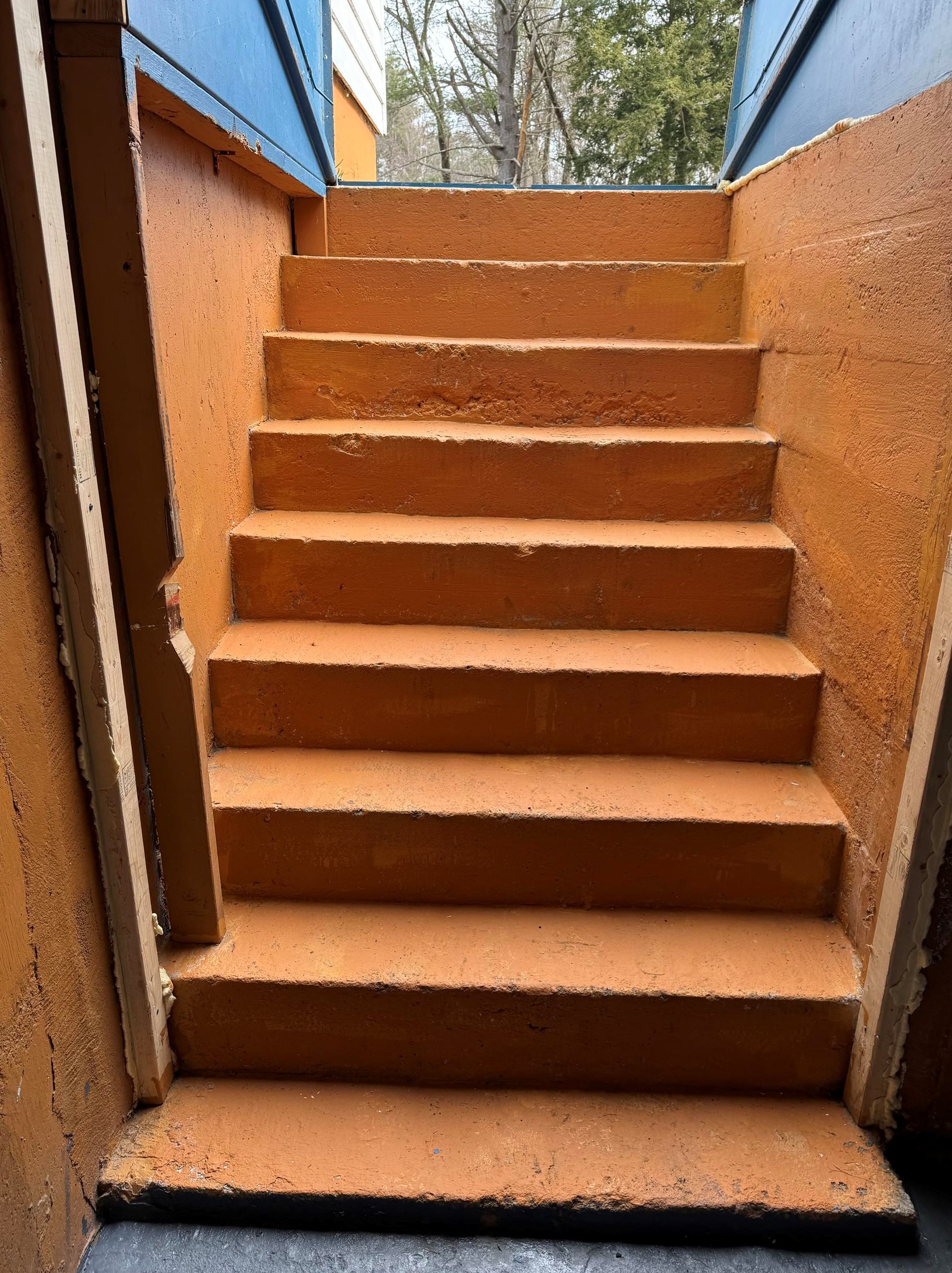 265 Dunbarton Rd, Manchester NH  03102-2596 exterior