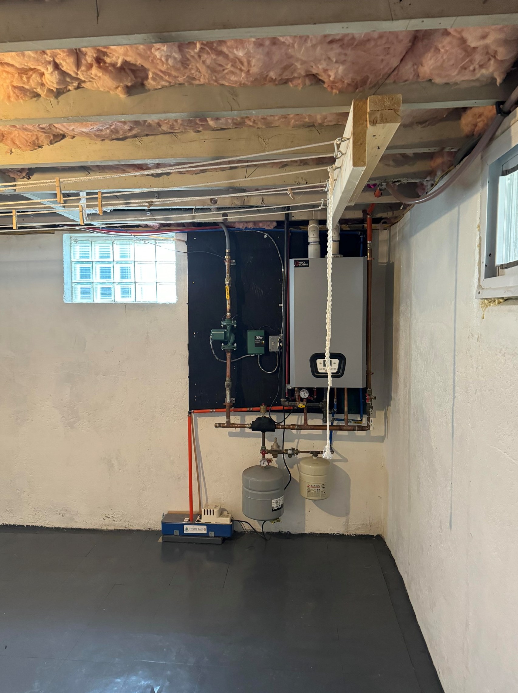 265 Dunbarton Rd, Manchester NH  03102-2596 exterior