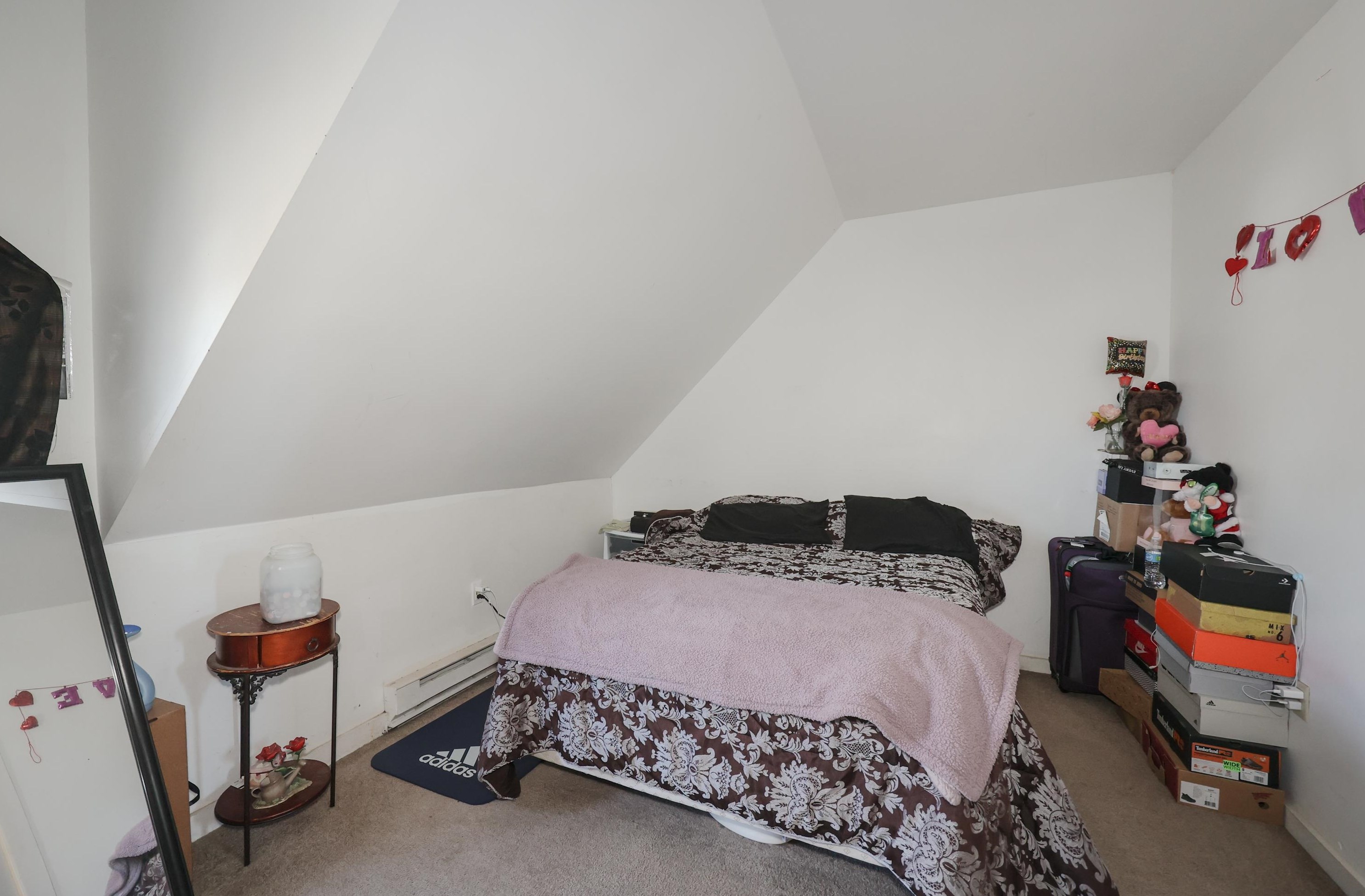 330 Spruce St, Manchester NH 03103-4812 exterior