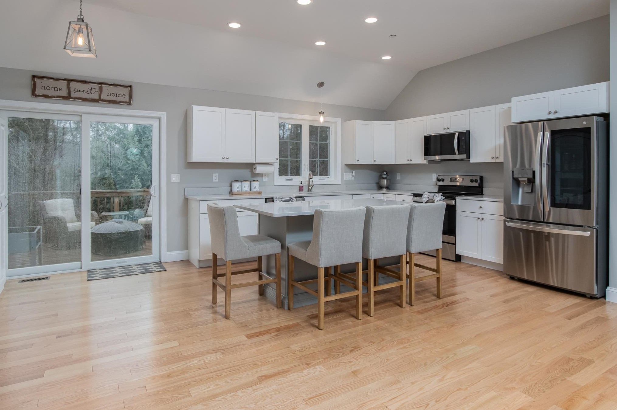 230 Lower Ridge Rd, Concord NH  03307-1509 exterior