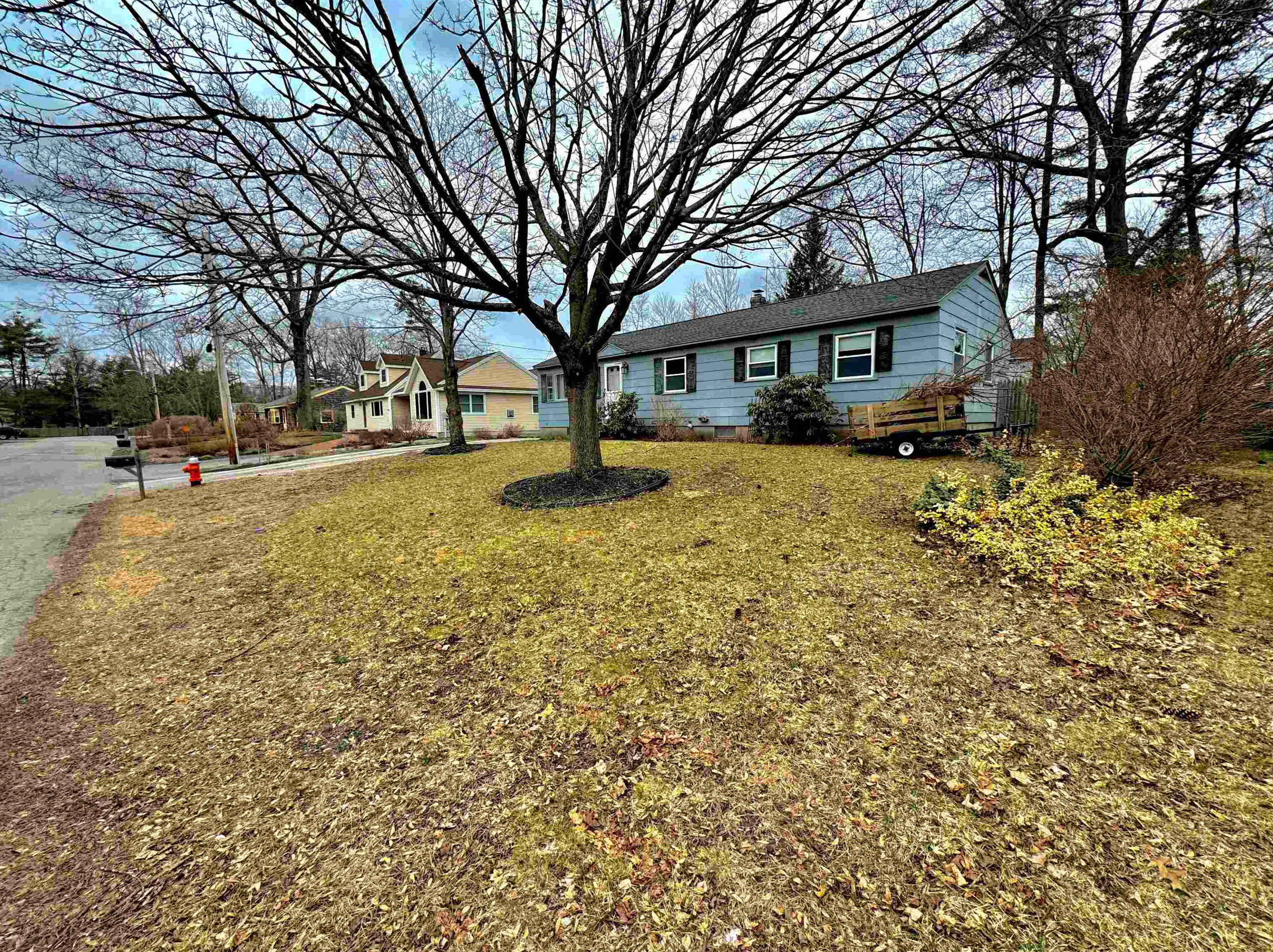 14 Dover St, Concord NH  03301-5309 exterior