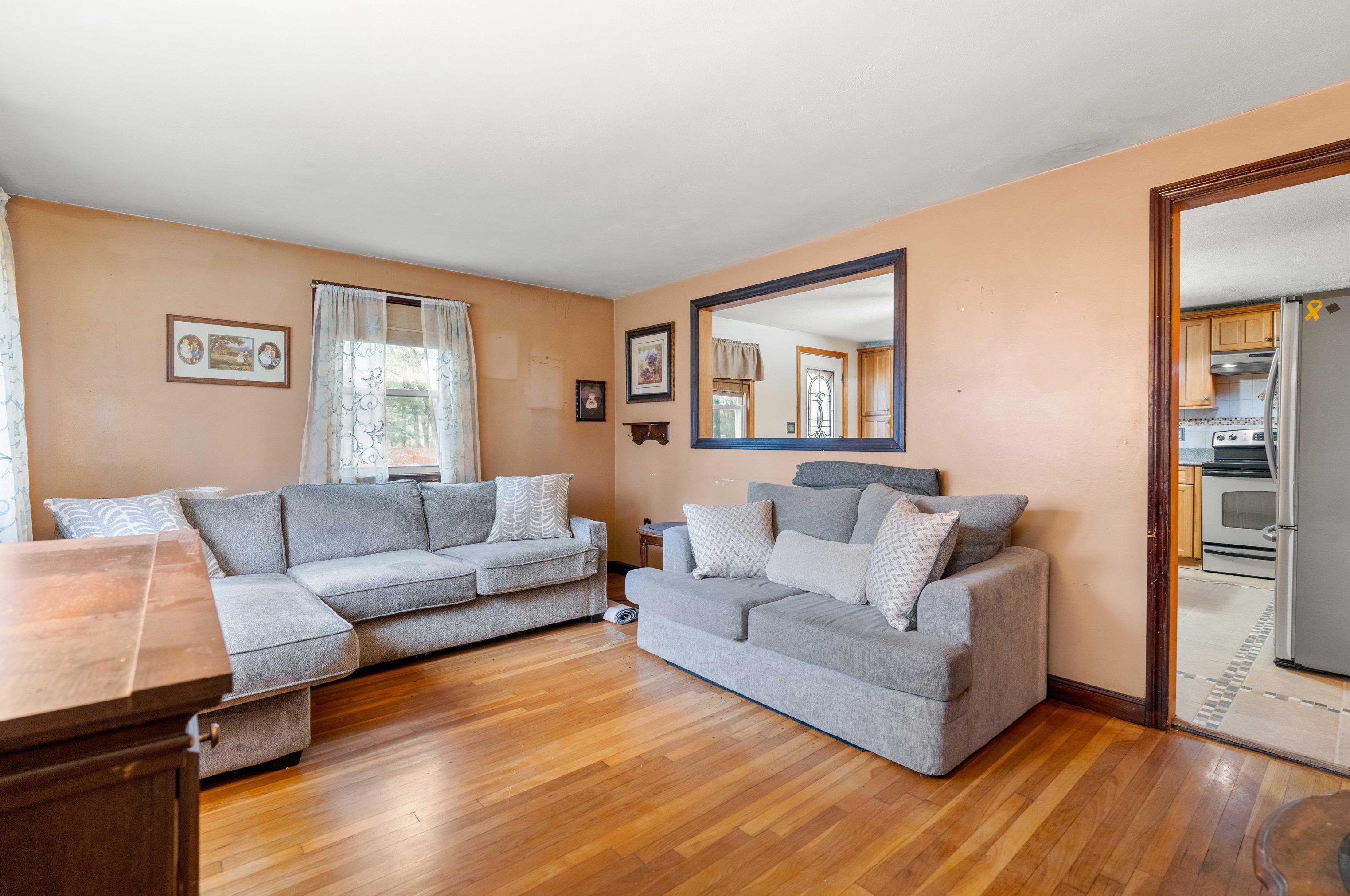 6 Shady Ln, Plaistow NH 03865-2110 exterior