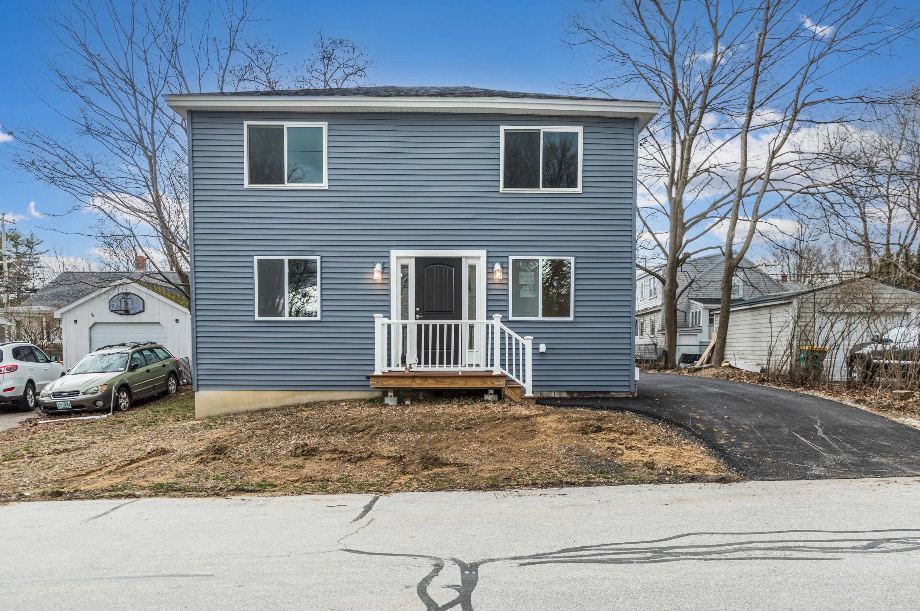 29 Jackson St, Rochester NH  03867-2207 exterior