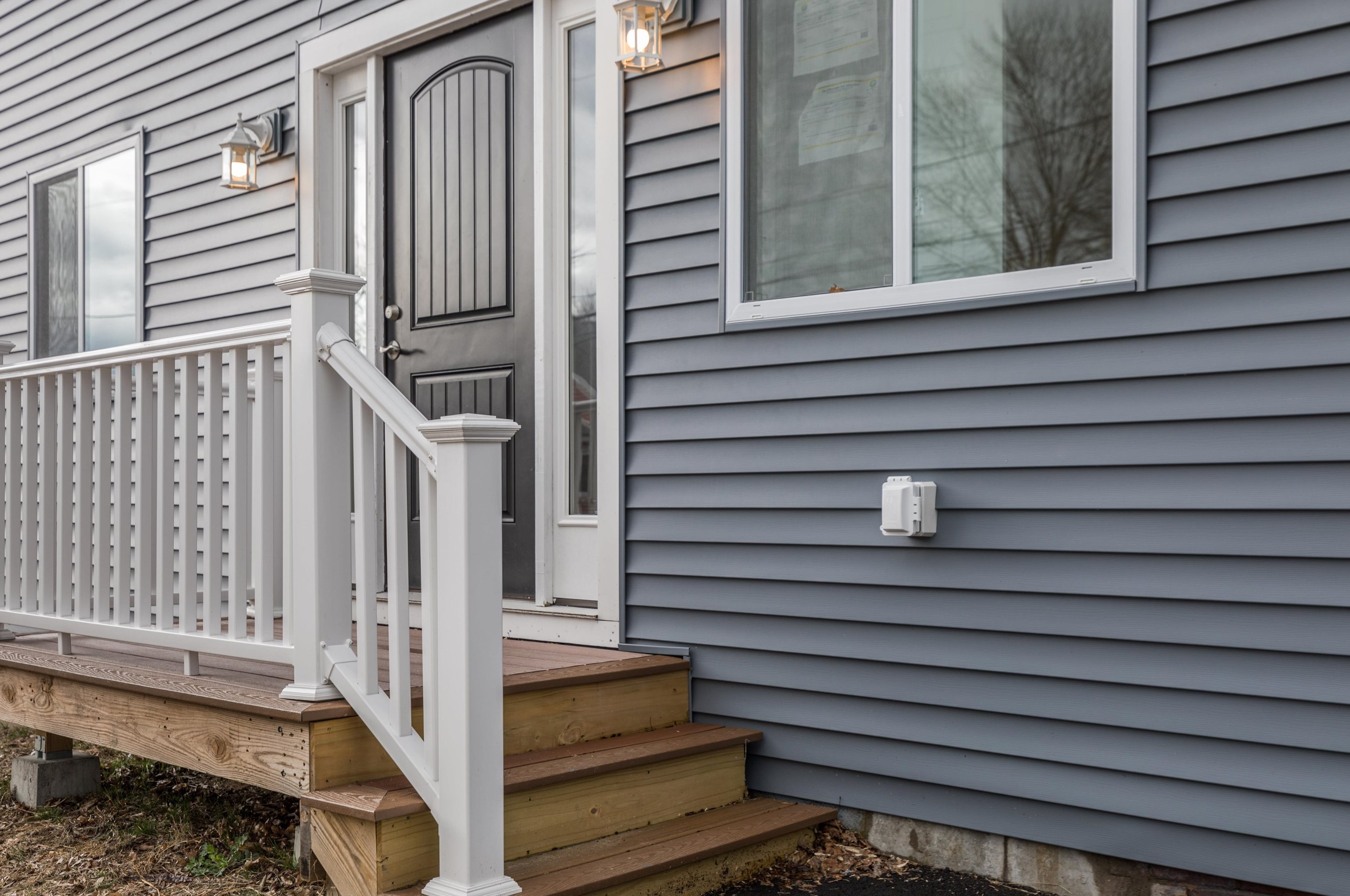 29 Jackson St, Rochester NH  03867-2207 exterior
