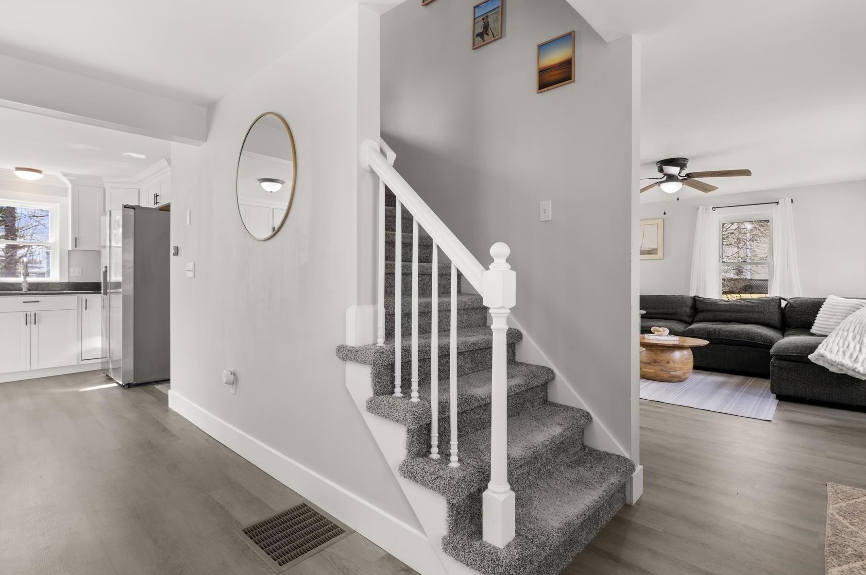 157 Exeter Rd, Newmarket NH  03857-2033 exterior