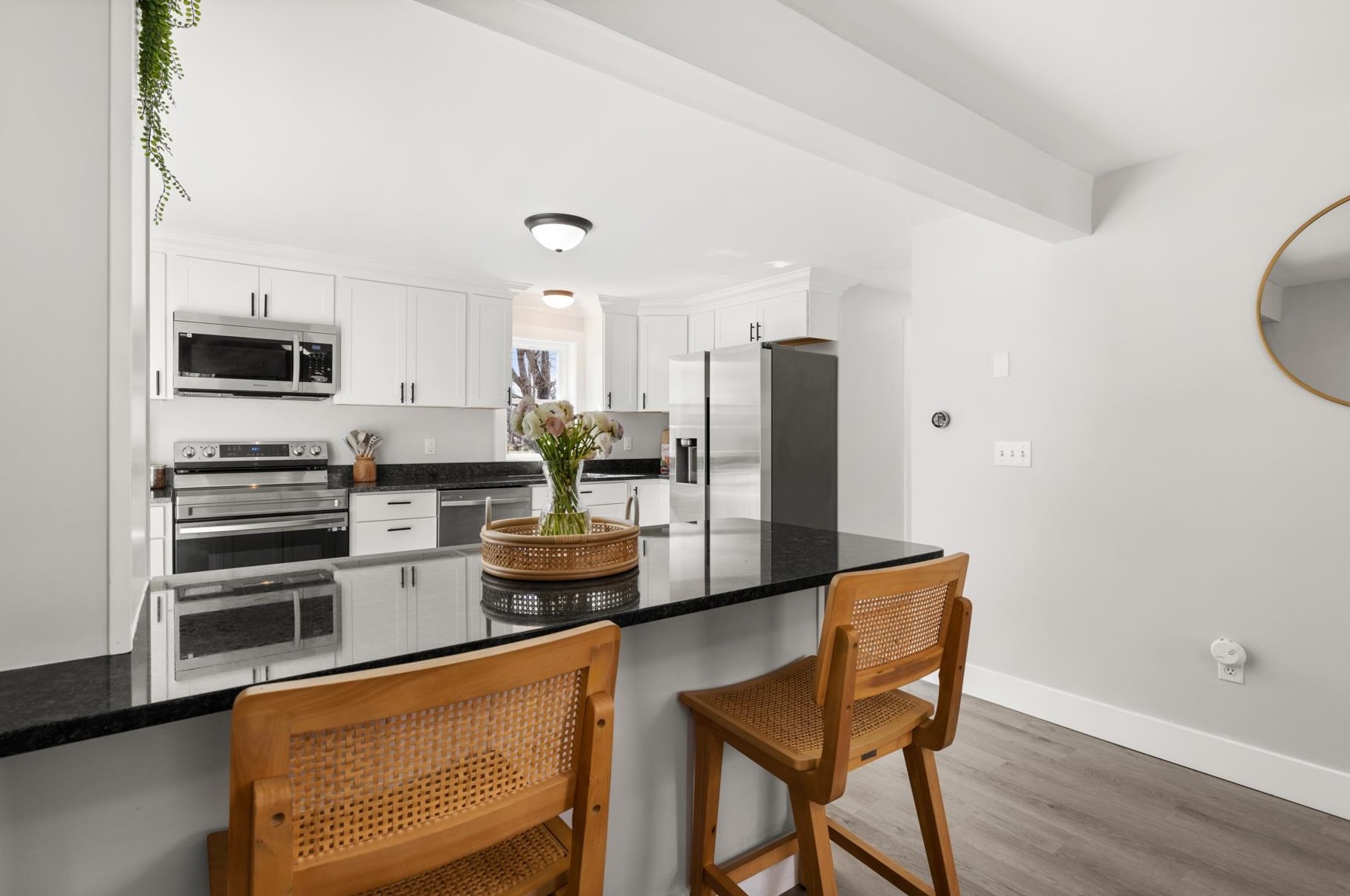 157 Exeter Rd, Newmarket NH  03857-2033 exterior