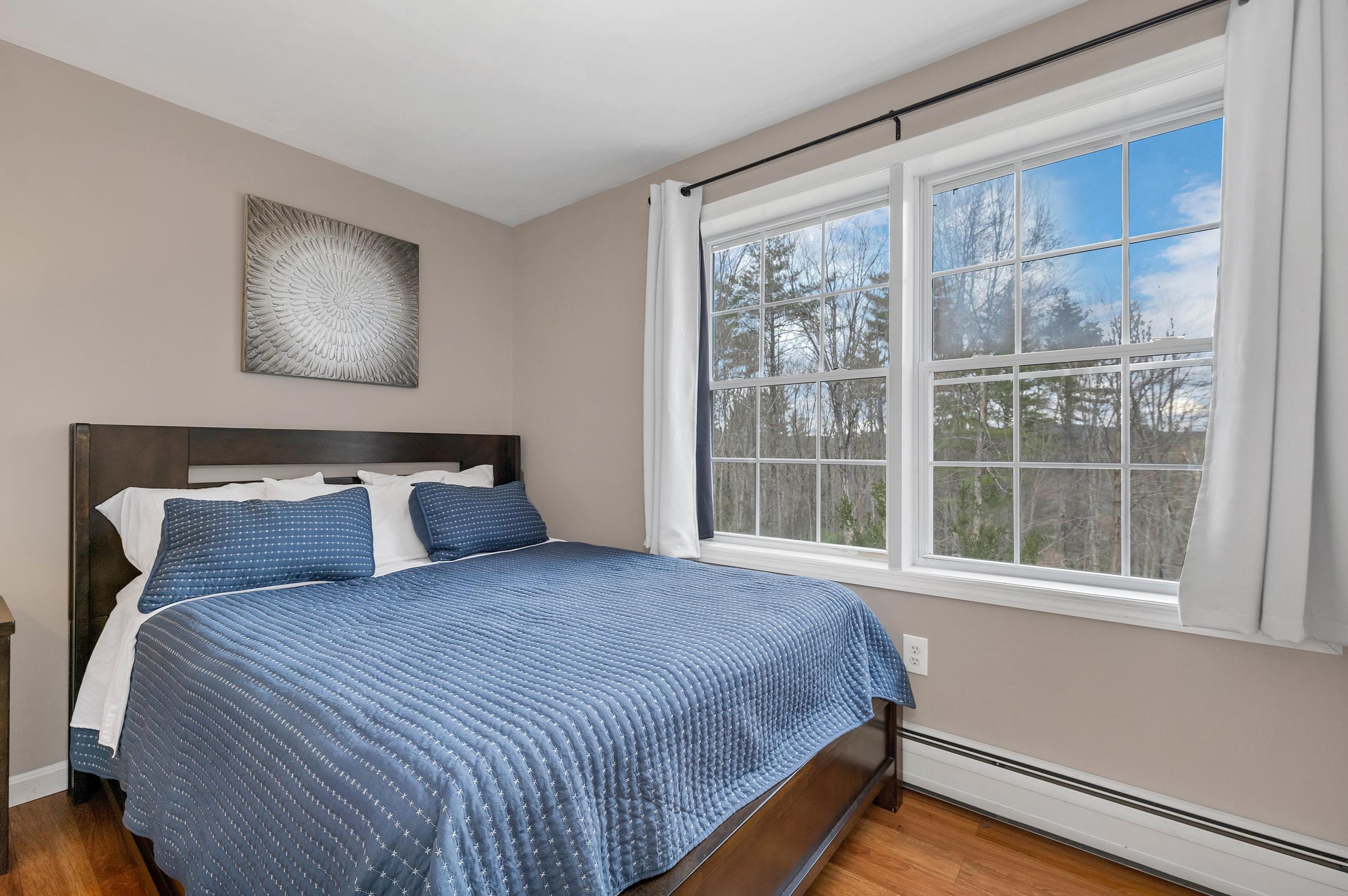 19 Meadow Lark Ln, Chichester NH  03234-4820 exterior