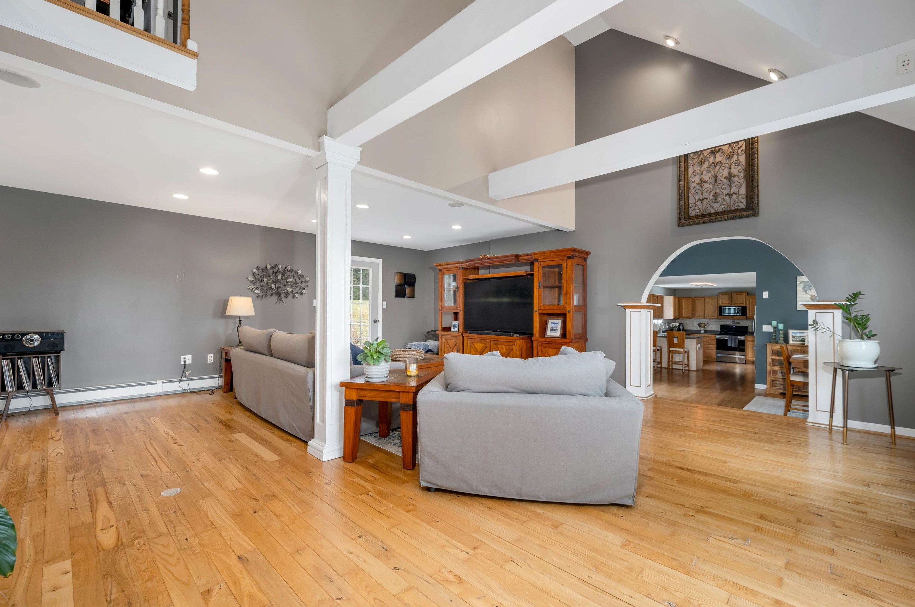 19 Meadow Lark Ln, Chichester NH  03234-4820 exterior