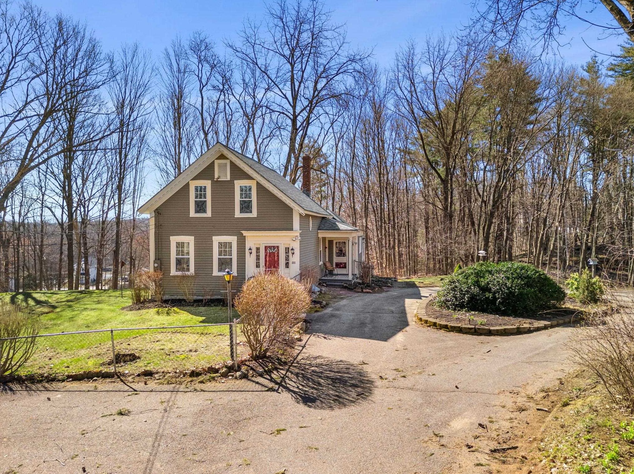 100 4th St, Dover NH  03820-2939 exterior