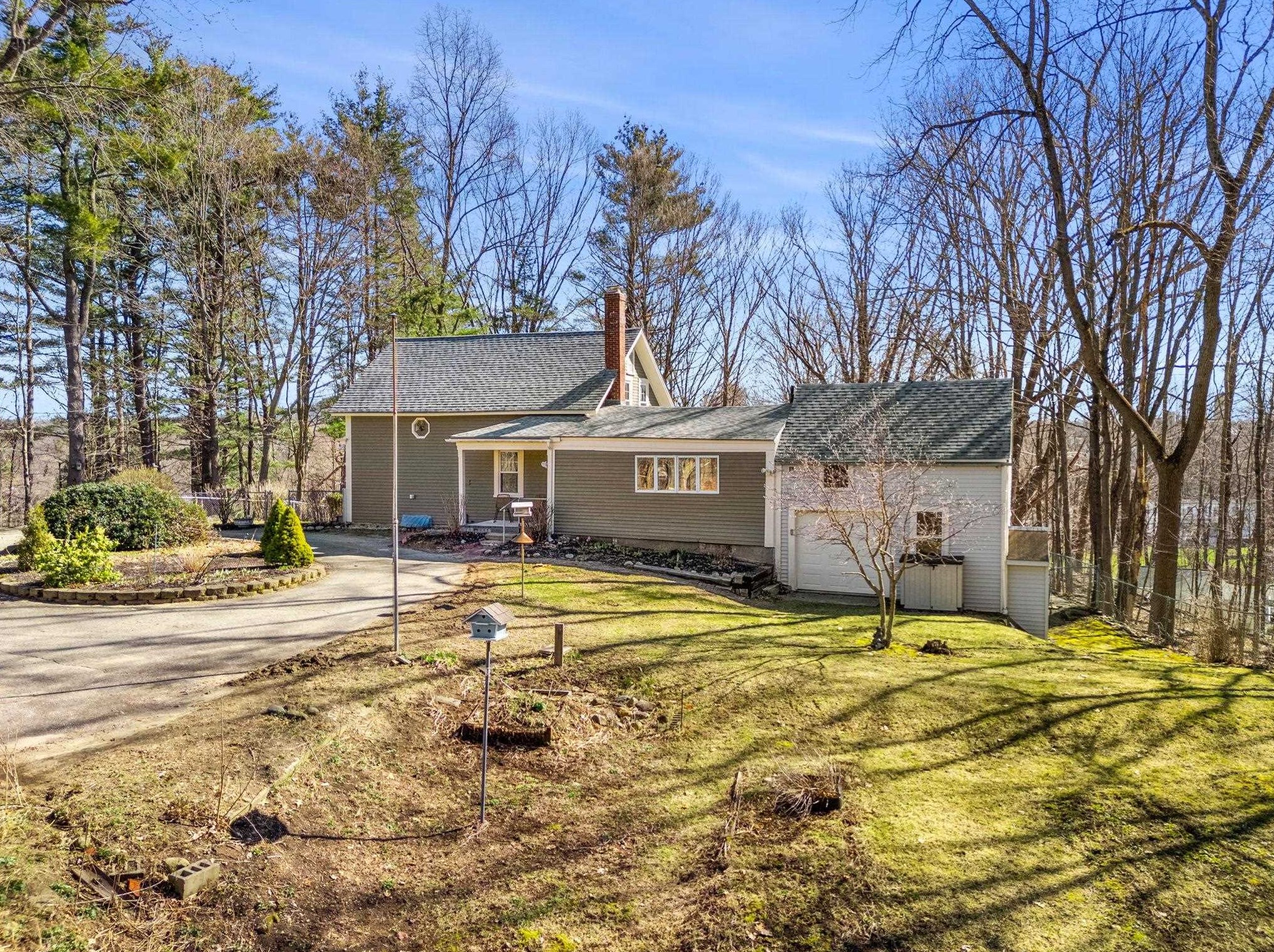 100 4th St, Dover NH  03820-2939 exterior