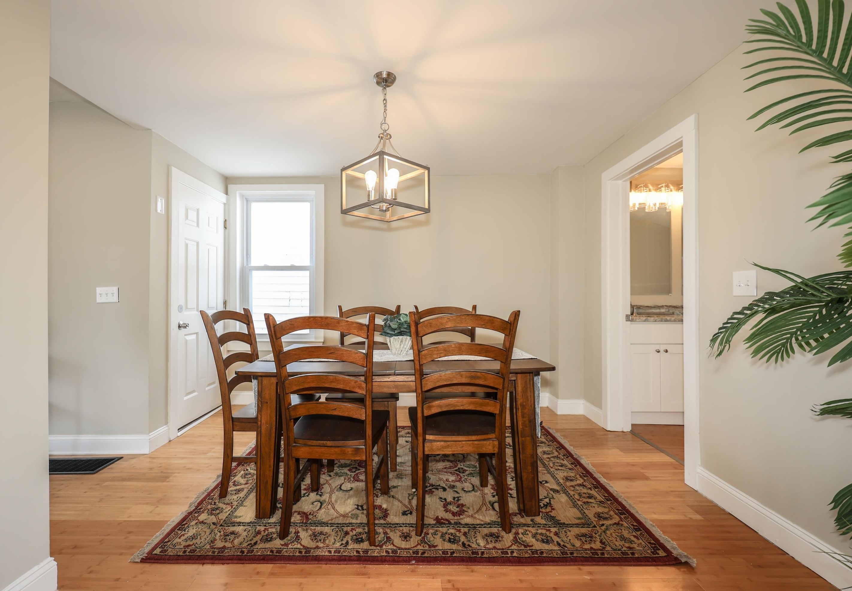 17 Epping St, Raymond NH 03077-2529 exterior