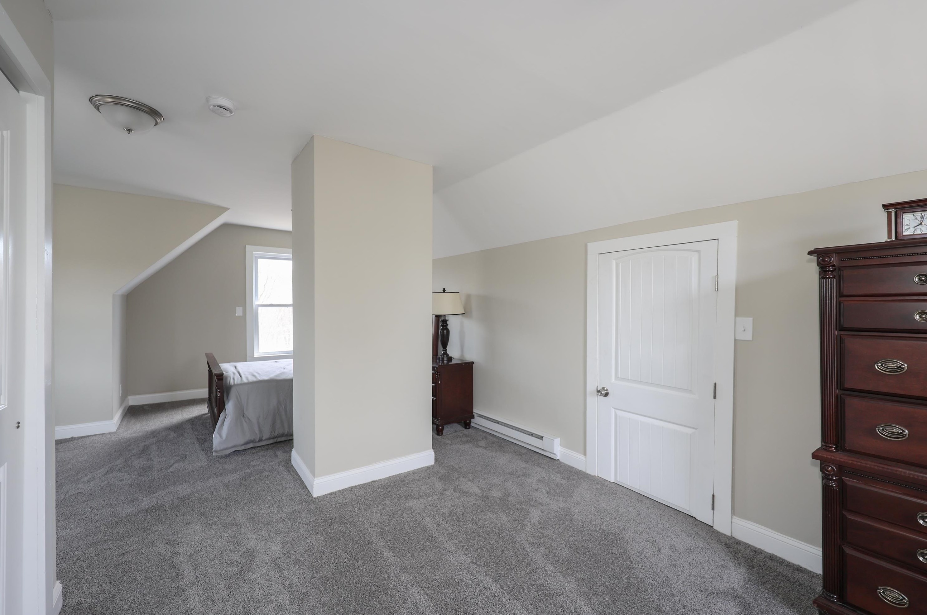 17 Epping St, Raymond NH 03077-2529 exterior