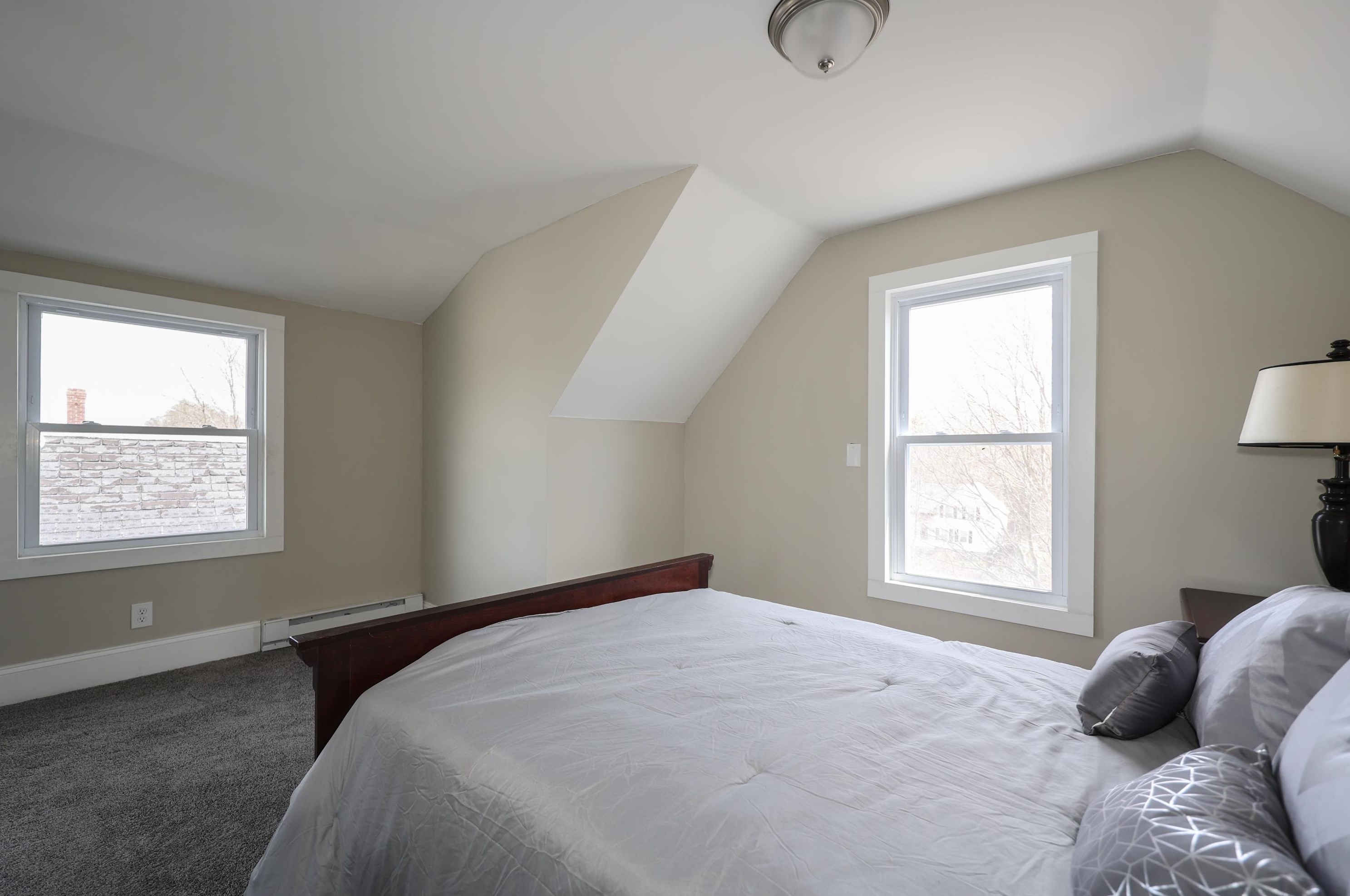 17 Epping St, Raymond NH 03077-2529 exterior