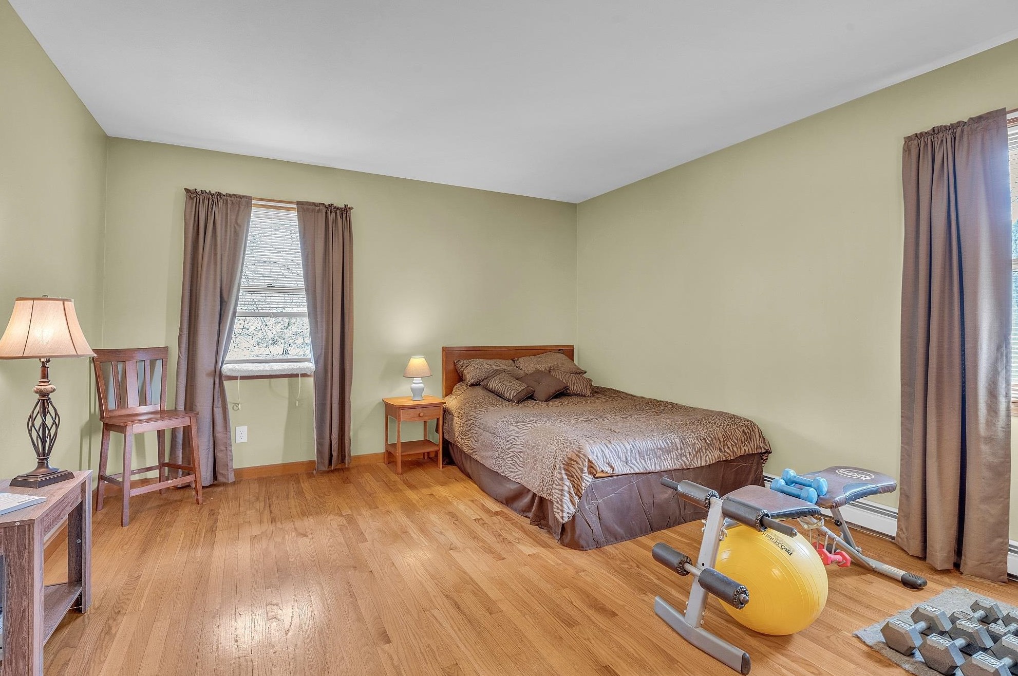 6 Bald Hl Rd, Newmarket NH  03857-2135 exterior