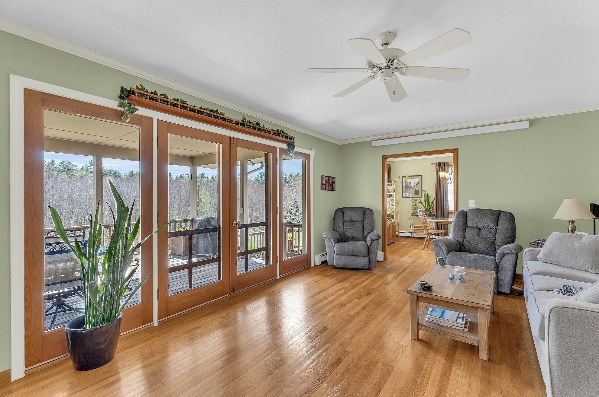 6 Bald Hl Rd, Newmarket NH  03857-2135 exterior