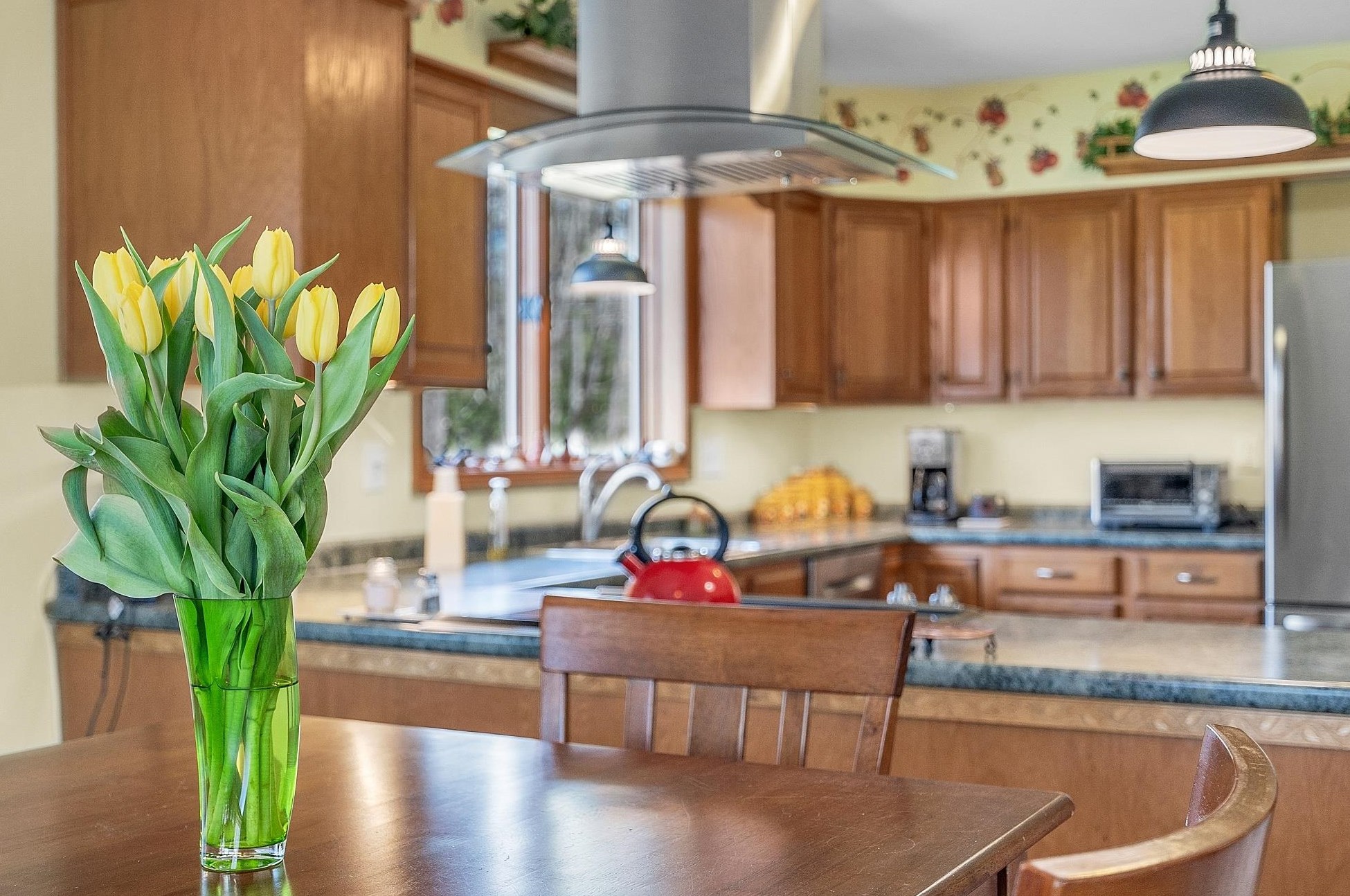 6 Bald Hl Rd, Newmarket NH  03857-2135 exterior