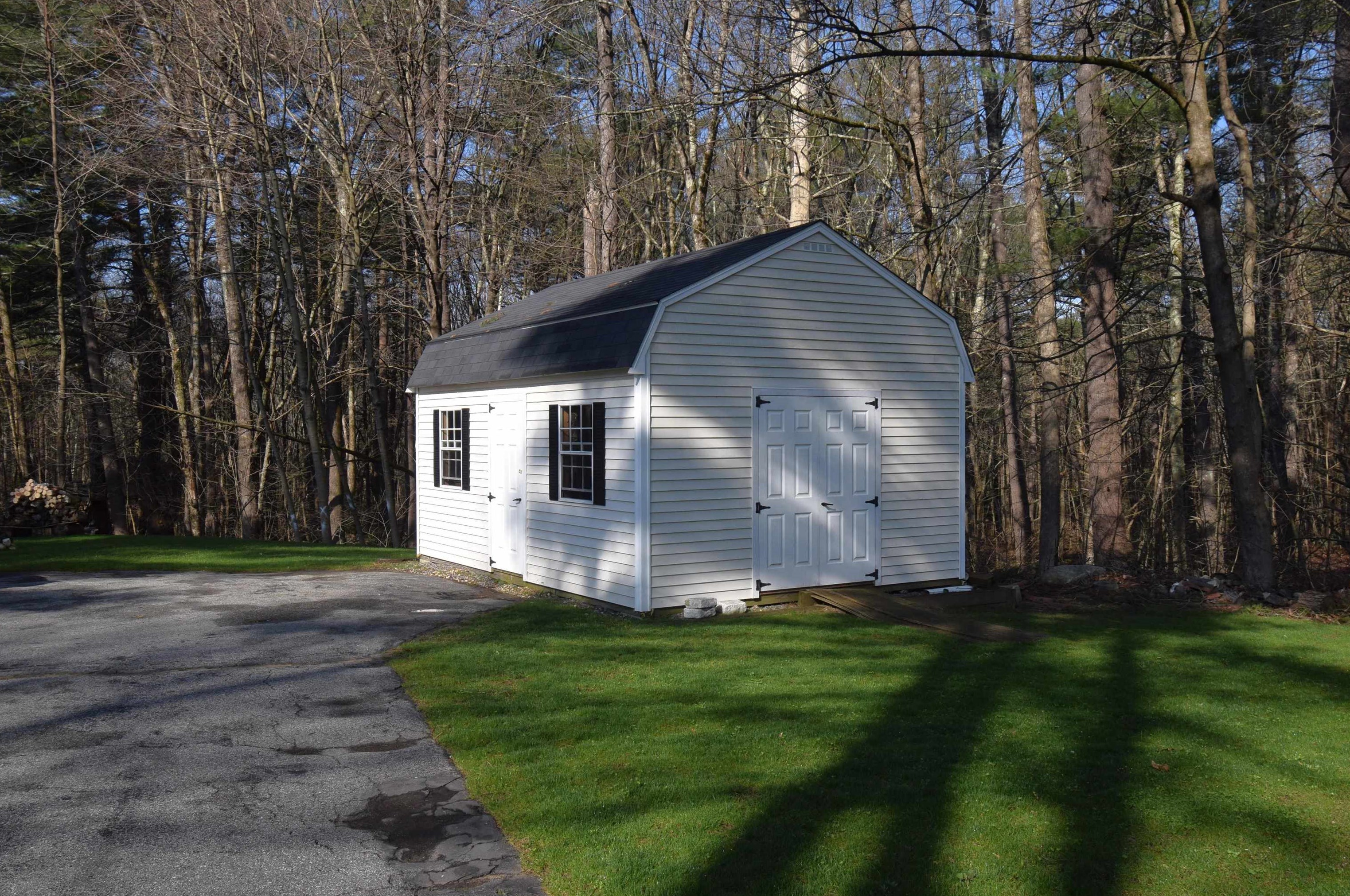 2 Bartlett St, Newton NH  03858-3505 exterior