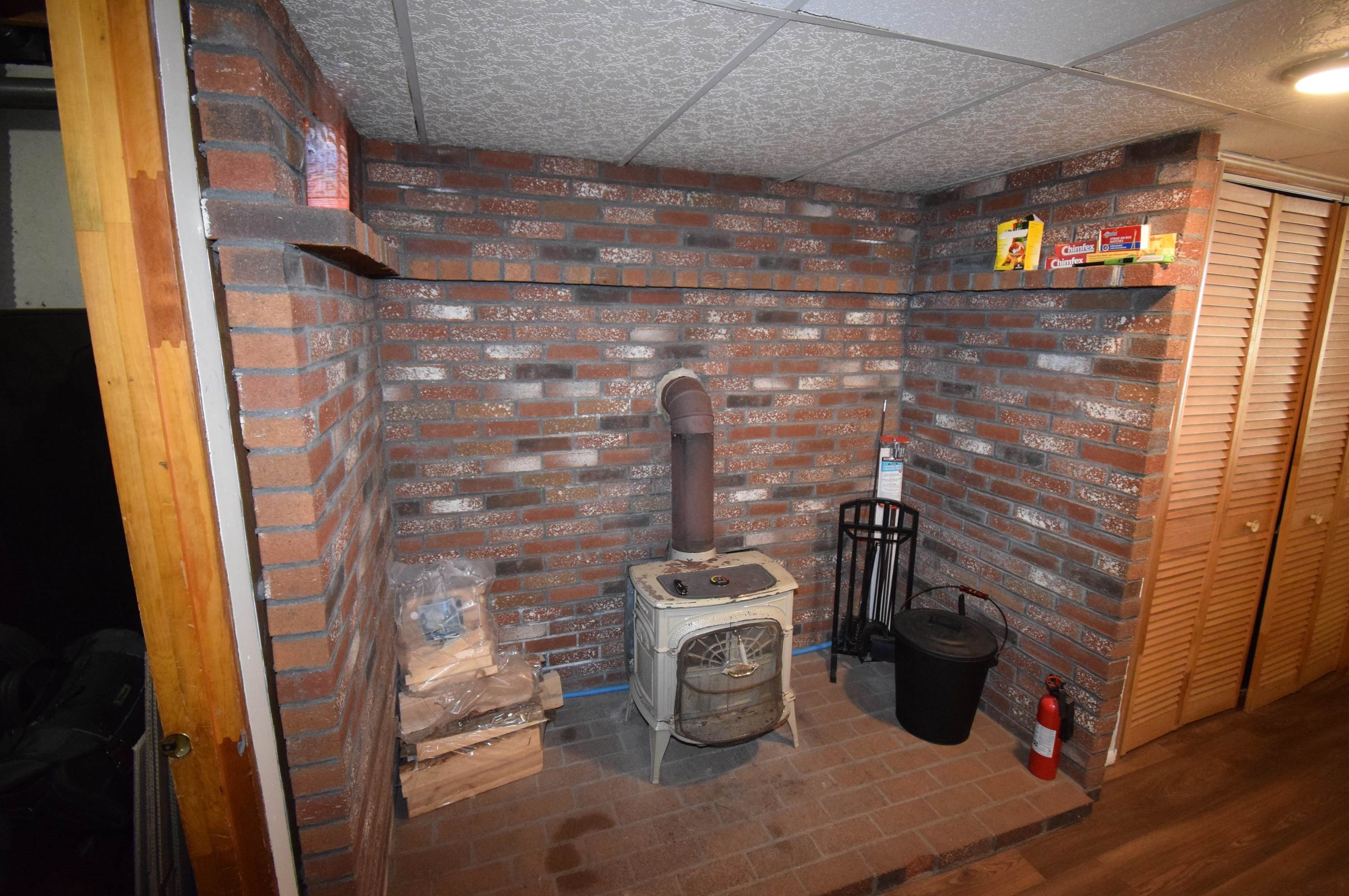 2 Bartlett St, Newton NH  03858-3505 exterior