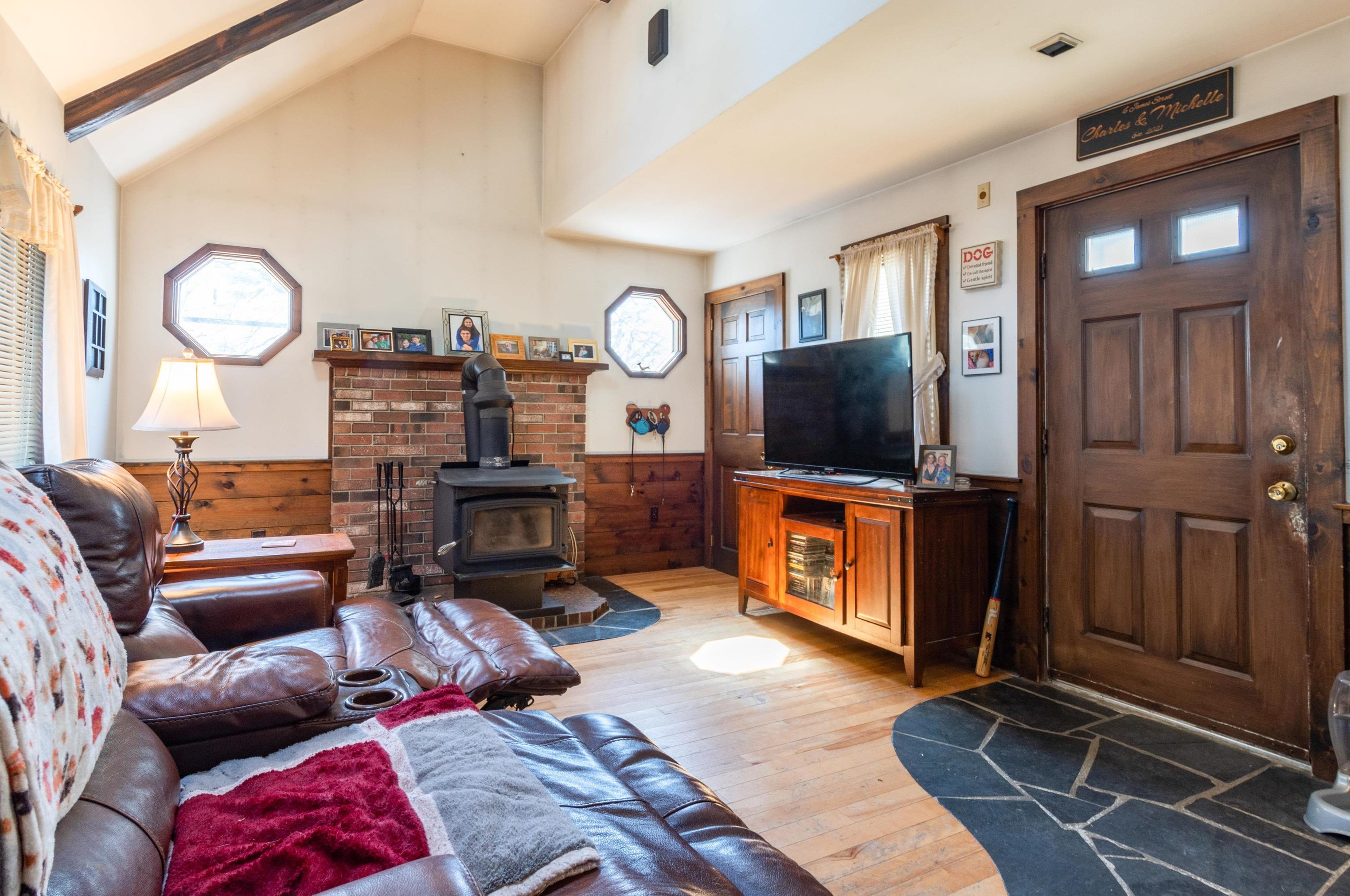 6 James St, Nashua NH  exterior