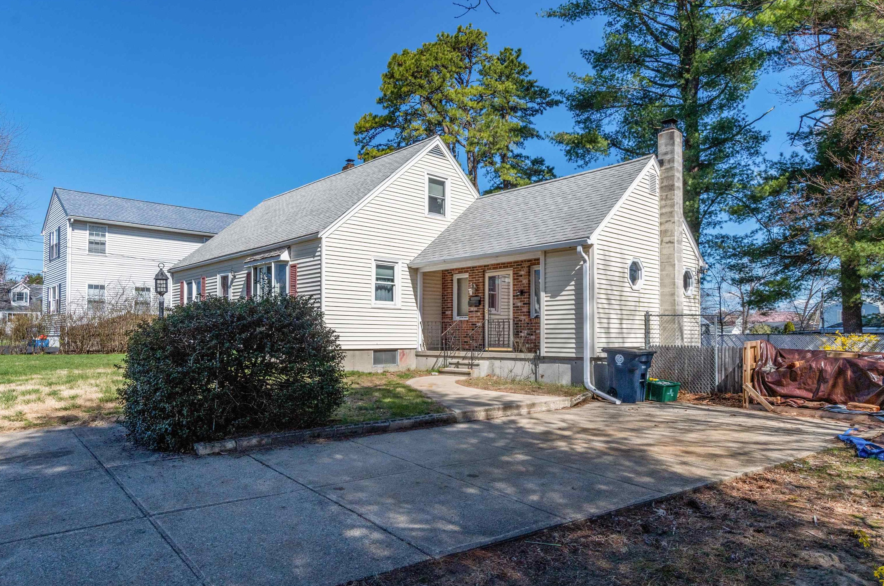 6 James St, Nashua NH  exterior