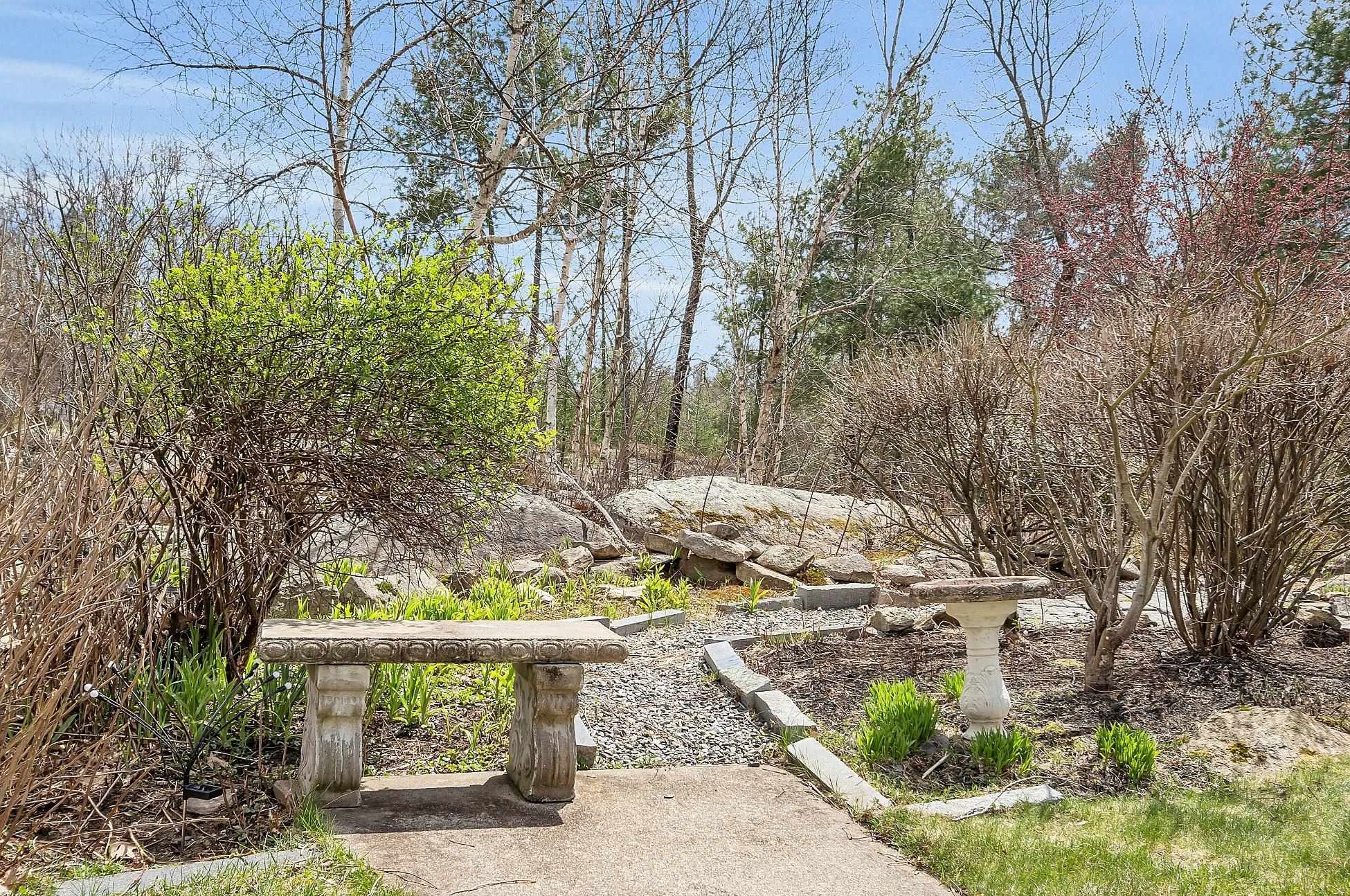 46 Windsor Blvd, Londonderry NH  03053-3622 exterior