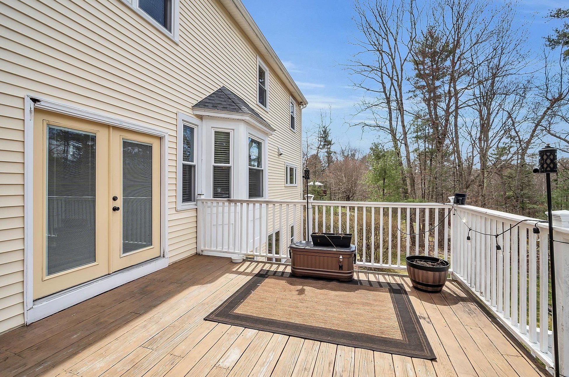 46 Windsor Blvd, Londonderry NH  03053-3622 exterior