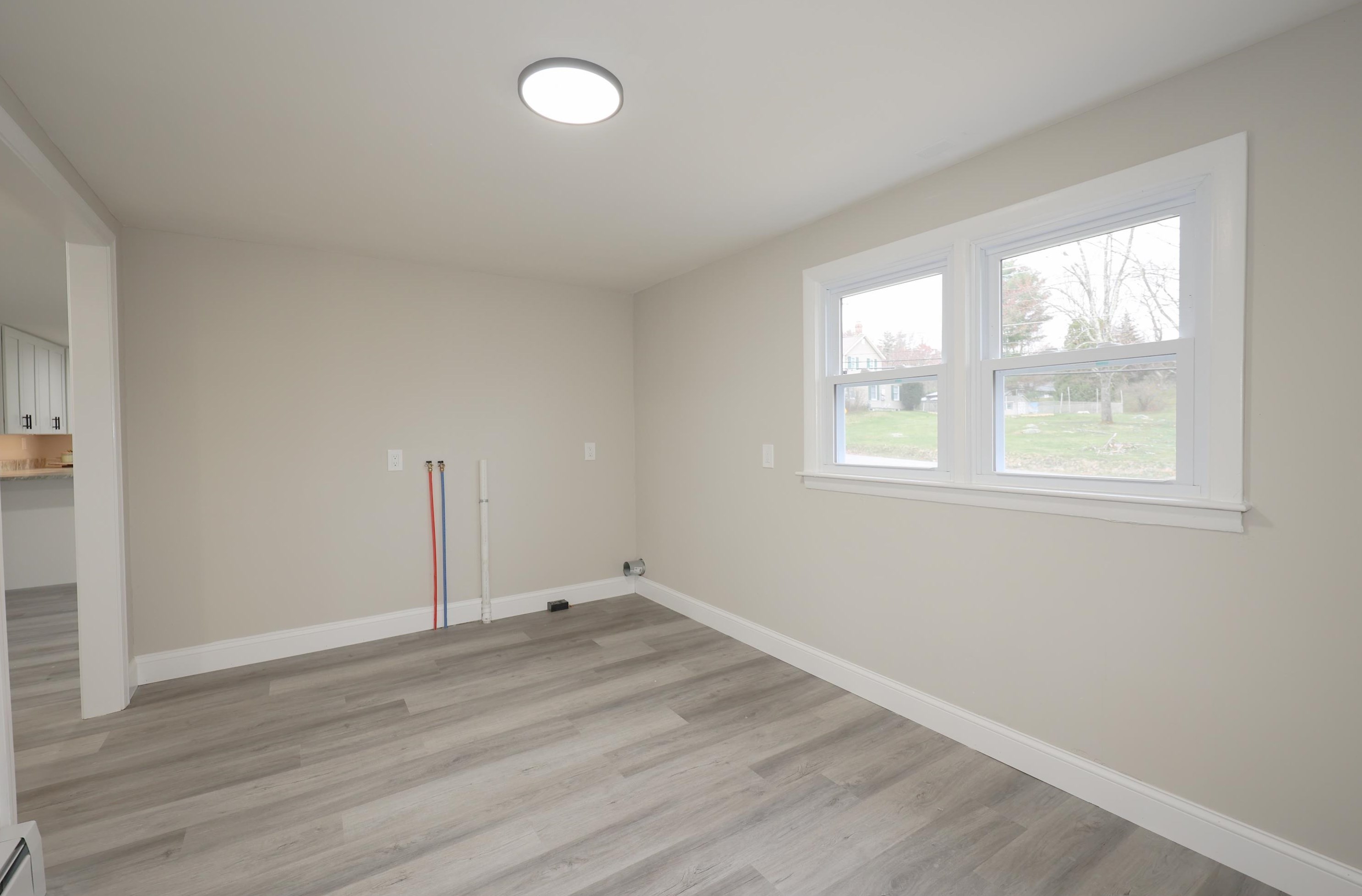 18 Whitehall Rd, Manchester NH  03106-1923 exterior