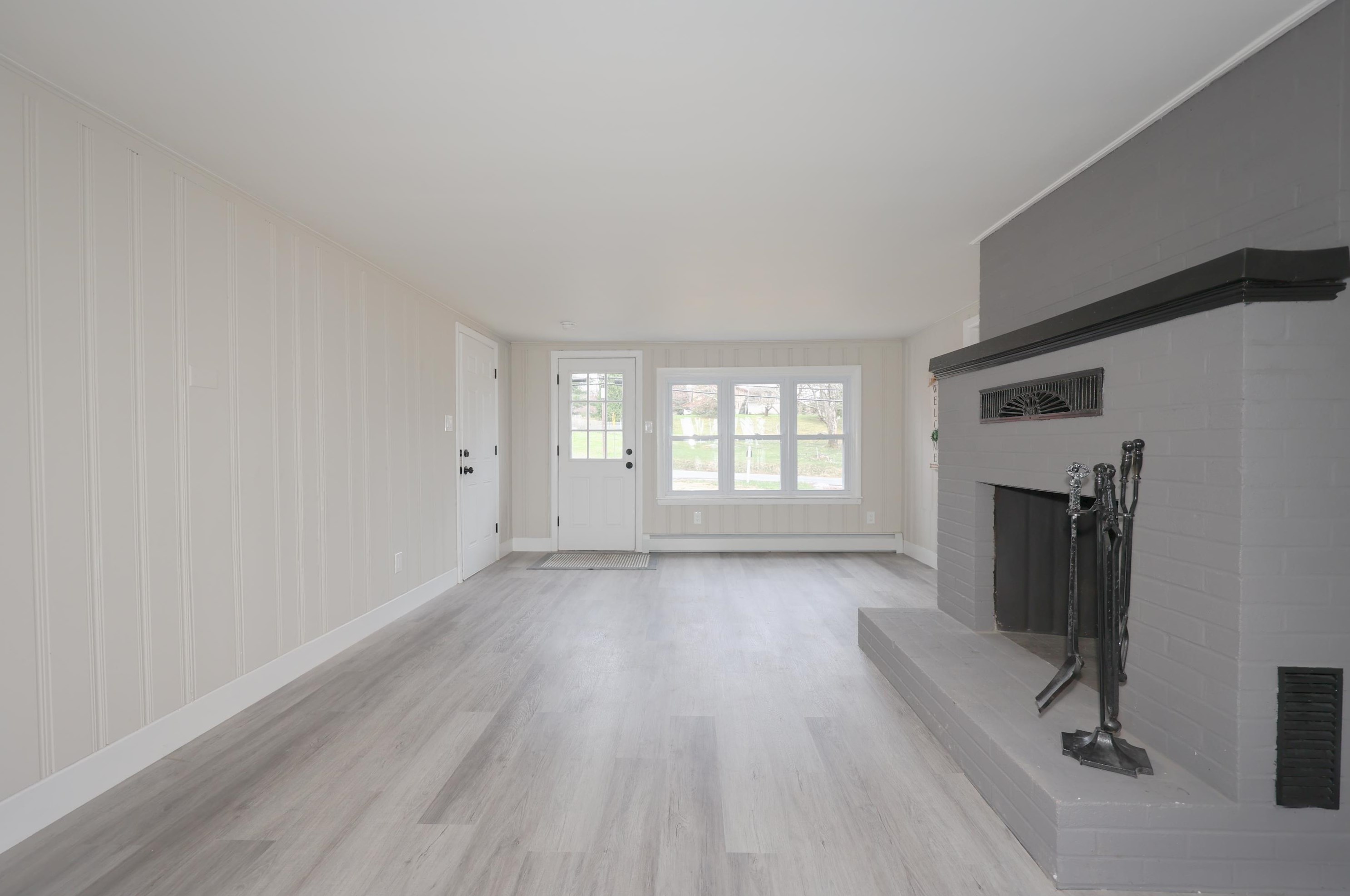 18 Whitehall Rd, Manchester NH  03106-1923 exterior