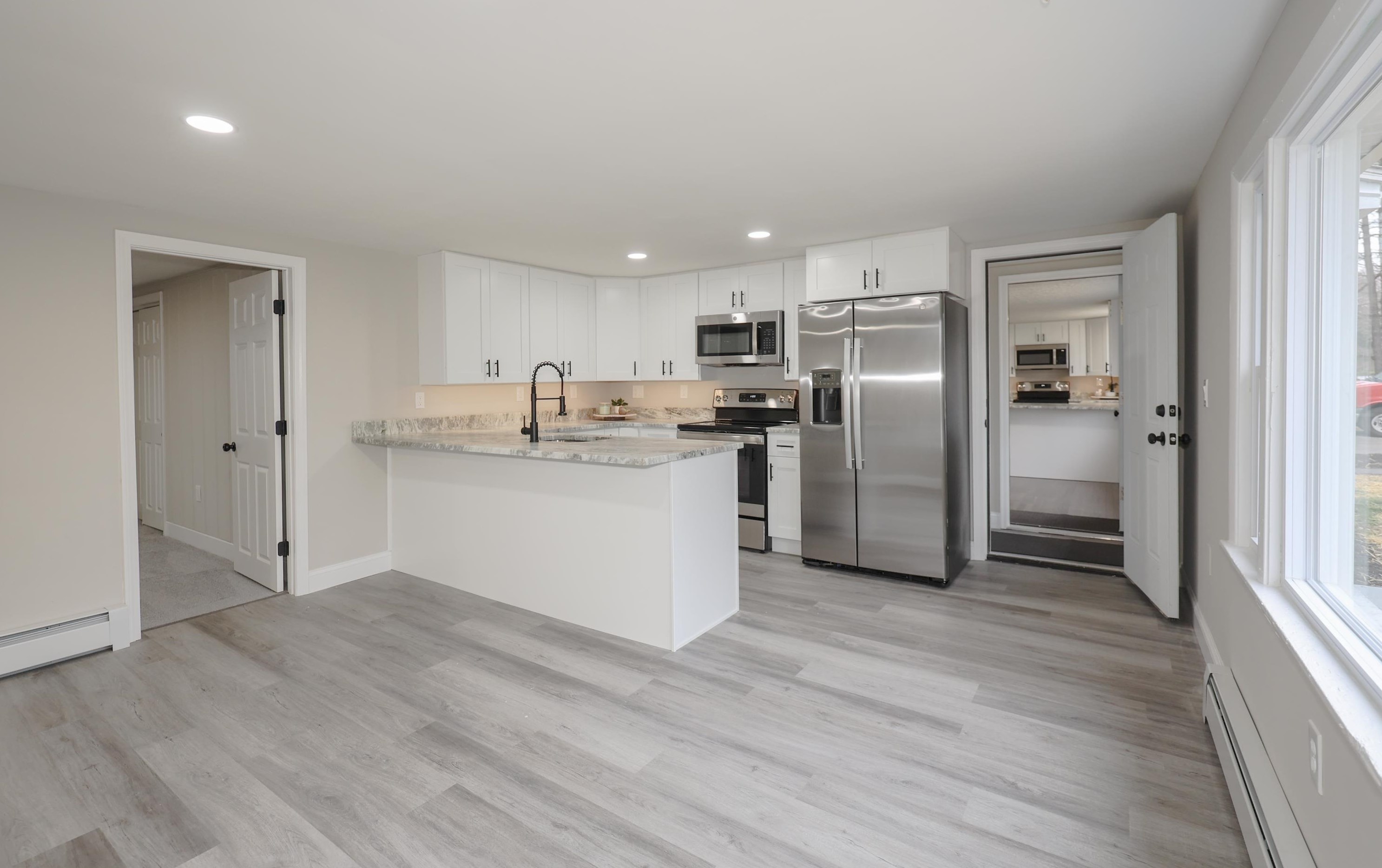 18 Whitehall Rd, Manchester NH  03106-1923 exterior