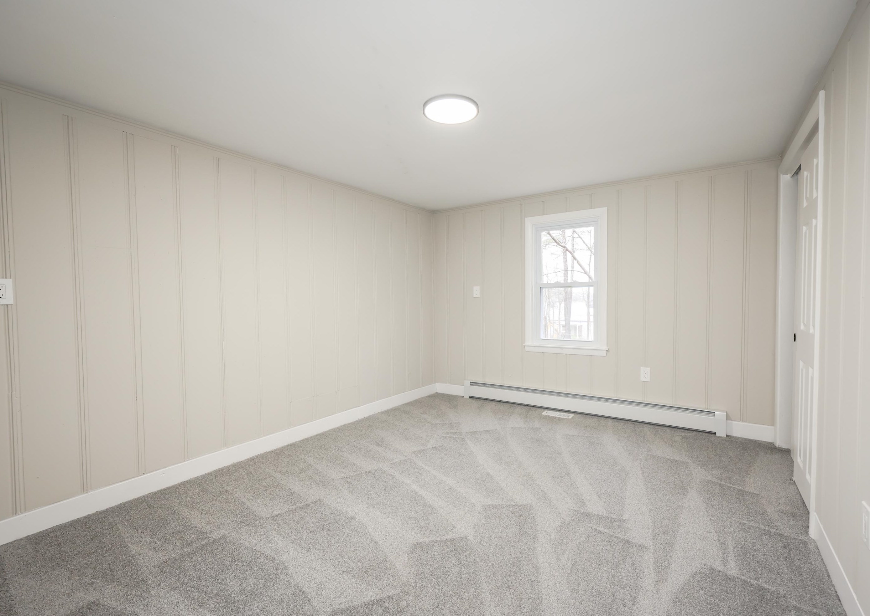 18 Whitehall Rd, Manchester NH  03106-1923 exterior