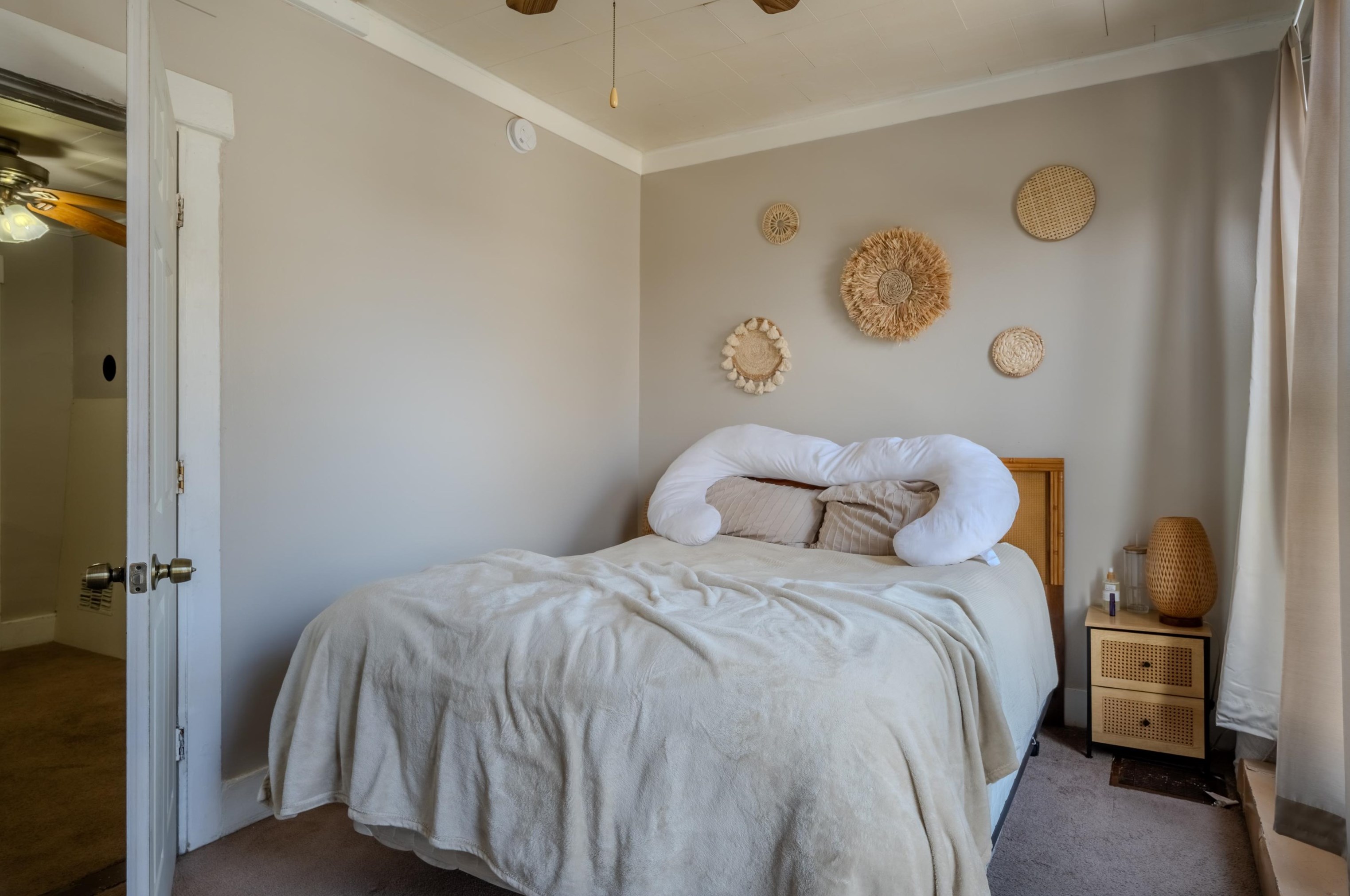 44 Main St, Pittsfield NH 03263-3708 exterior