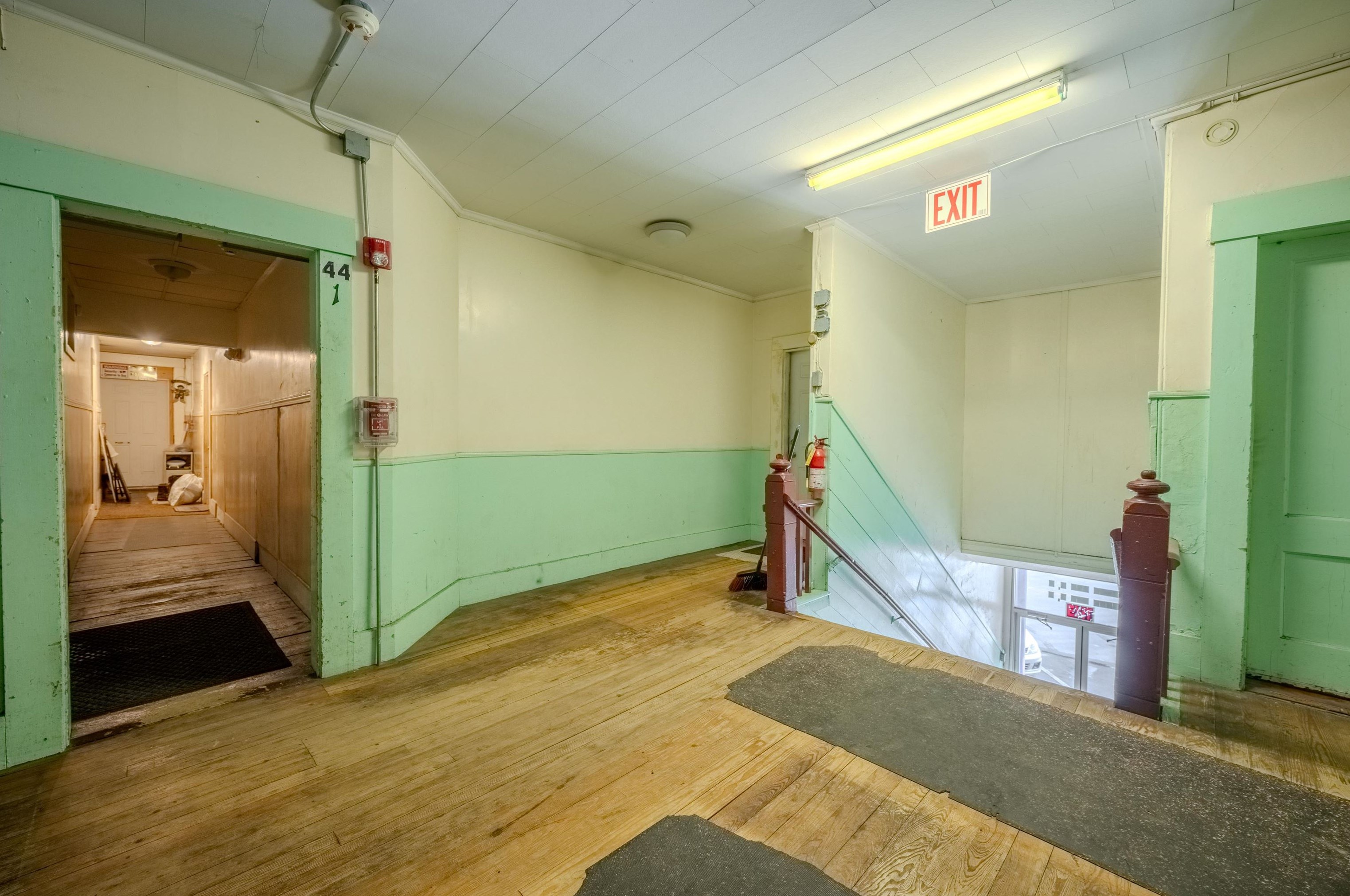 44 Main St, Pittsfield NH 03263-3708 exterior