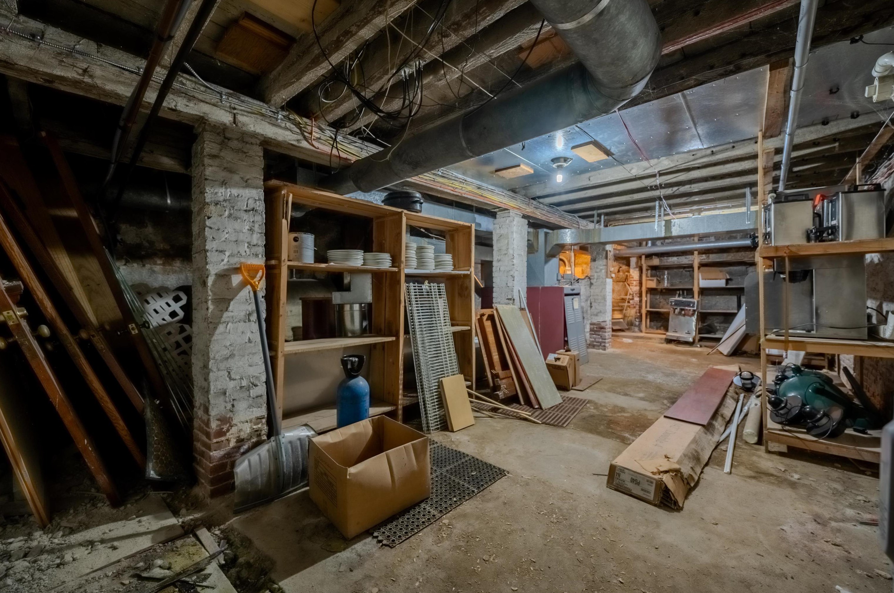 44 Main St, Pittsfield NH 03263-3708 exterior