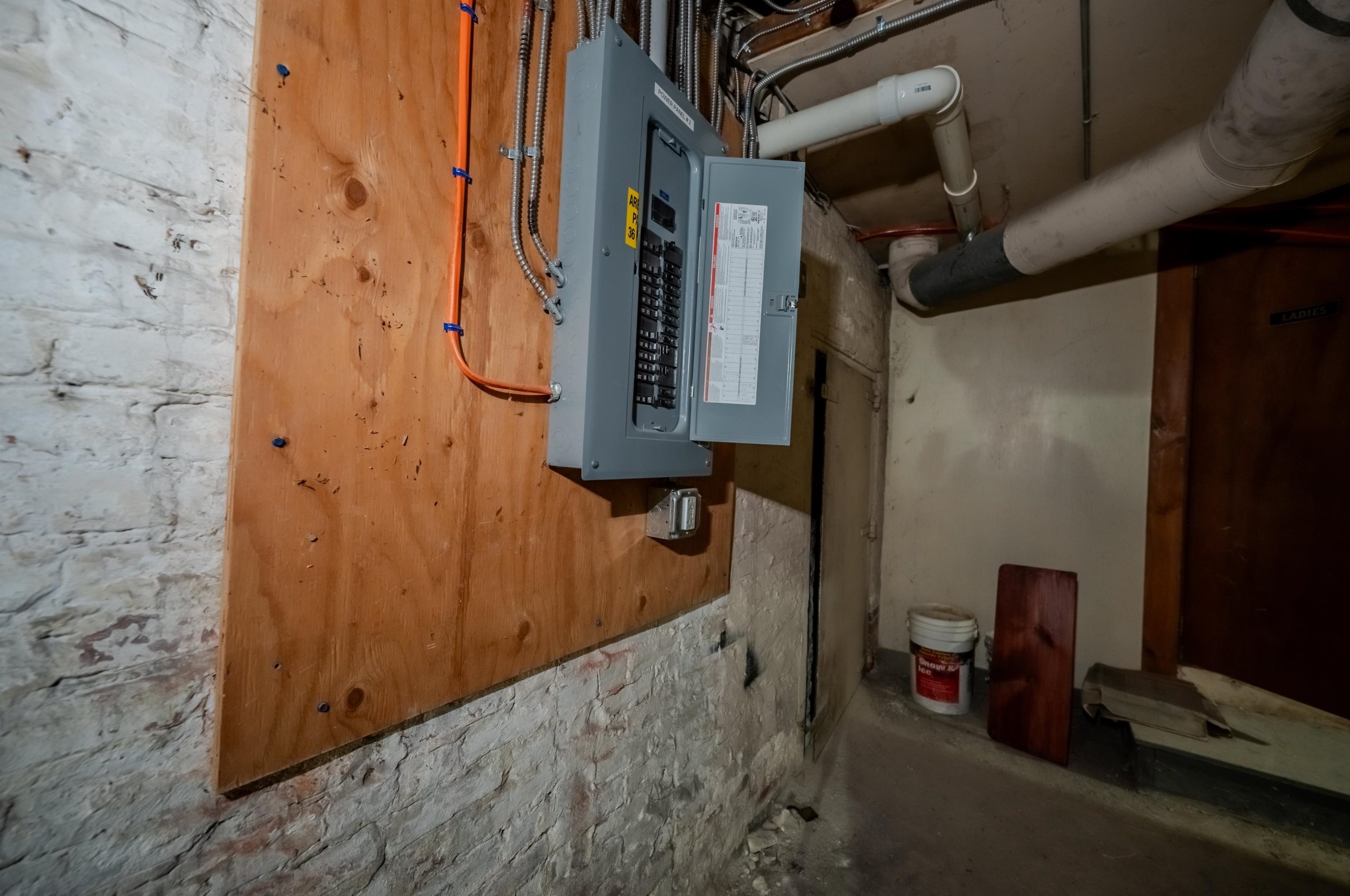 44 Main St, Pittsfield NH 03263-3708 exterior