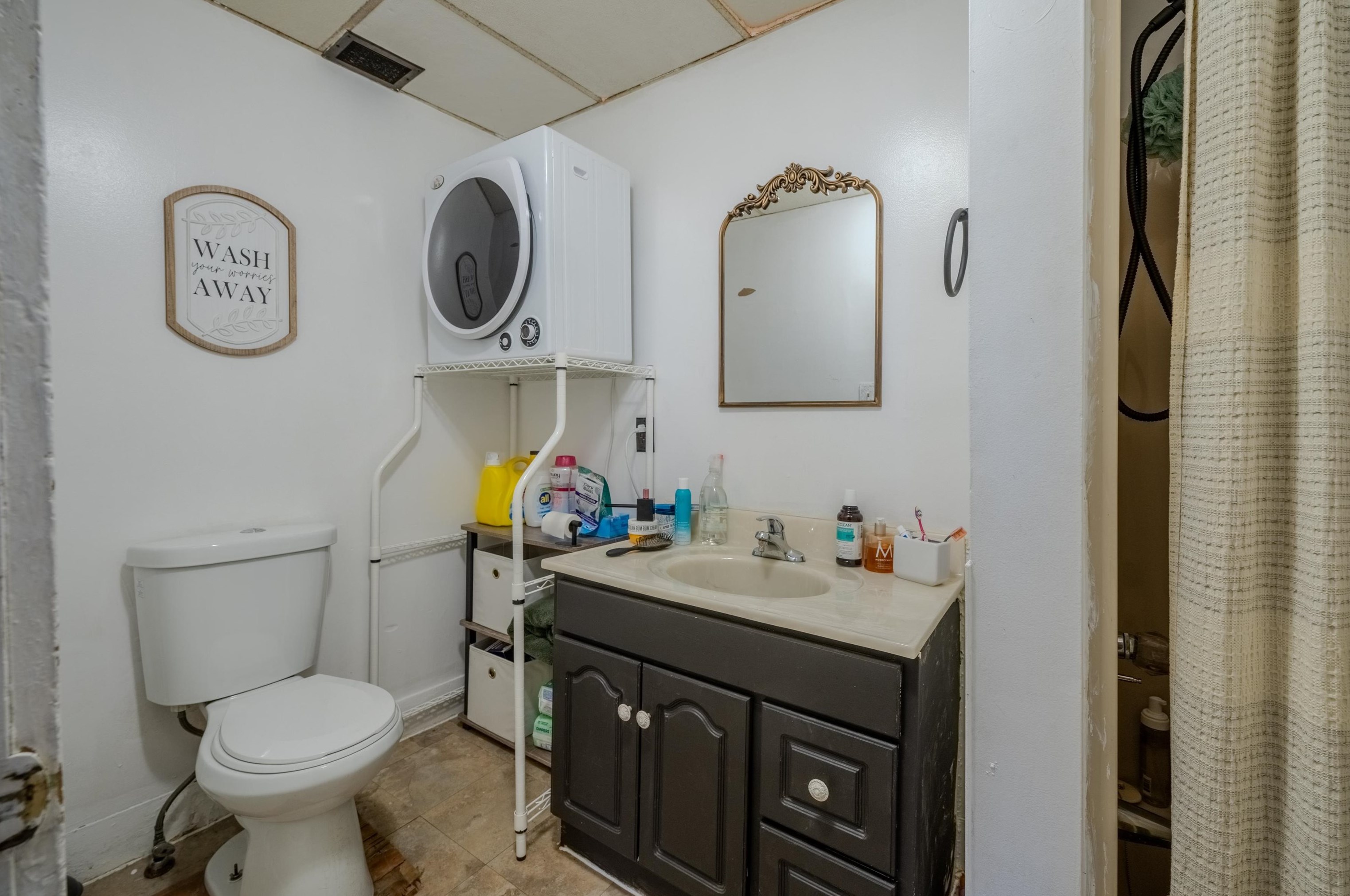 44 Main St, Pittsfield NH 03263-3708 exterior