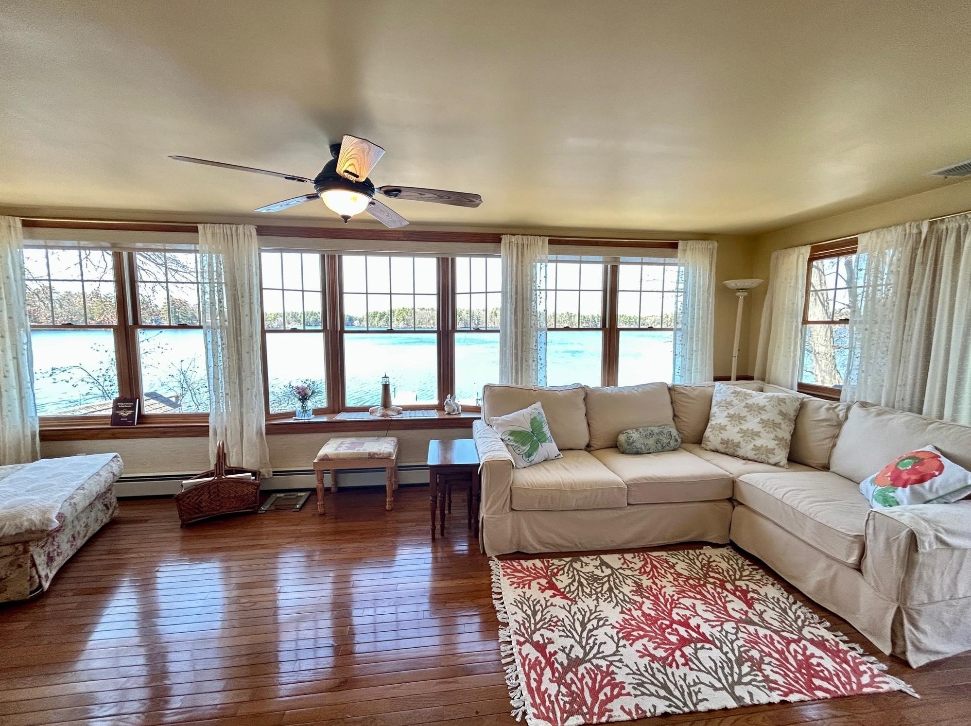 25 Wenmarks Rd, Newton NH 03858-3321 exterior