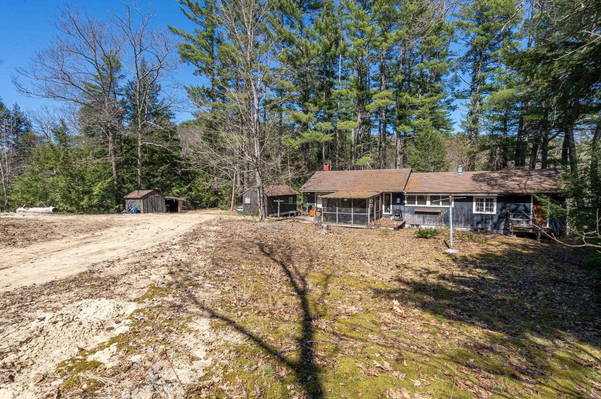 251 Breezy Hl Rd, Bradford NH  03221-3504 exterior