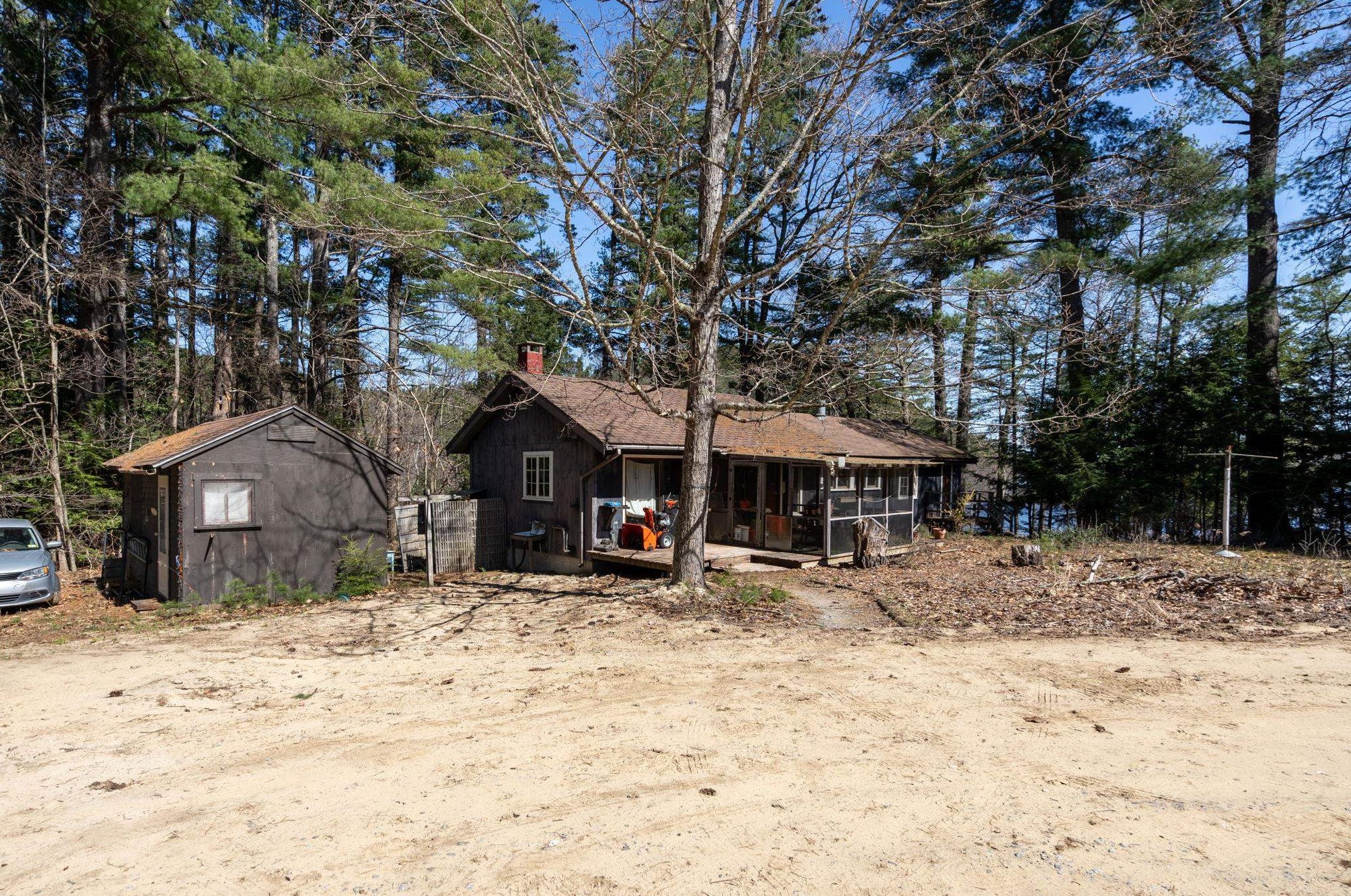 251 Breezy Hl Rd, Bradford NH  03221-3504 exterior