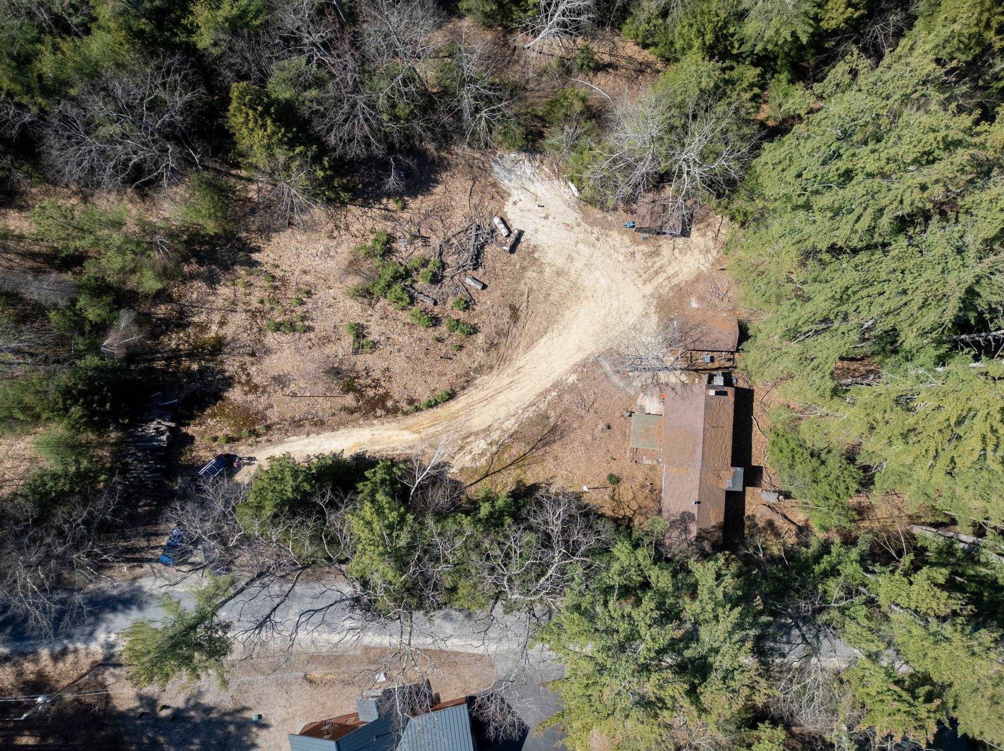 251 Breezy Hl Rd, Bradford NH  03221-3504 exterior