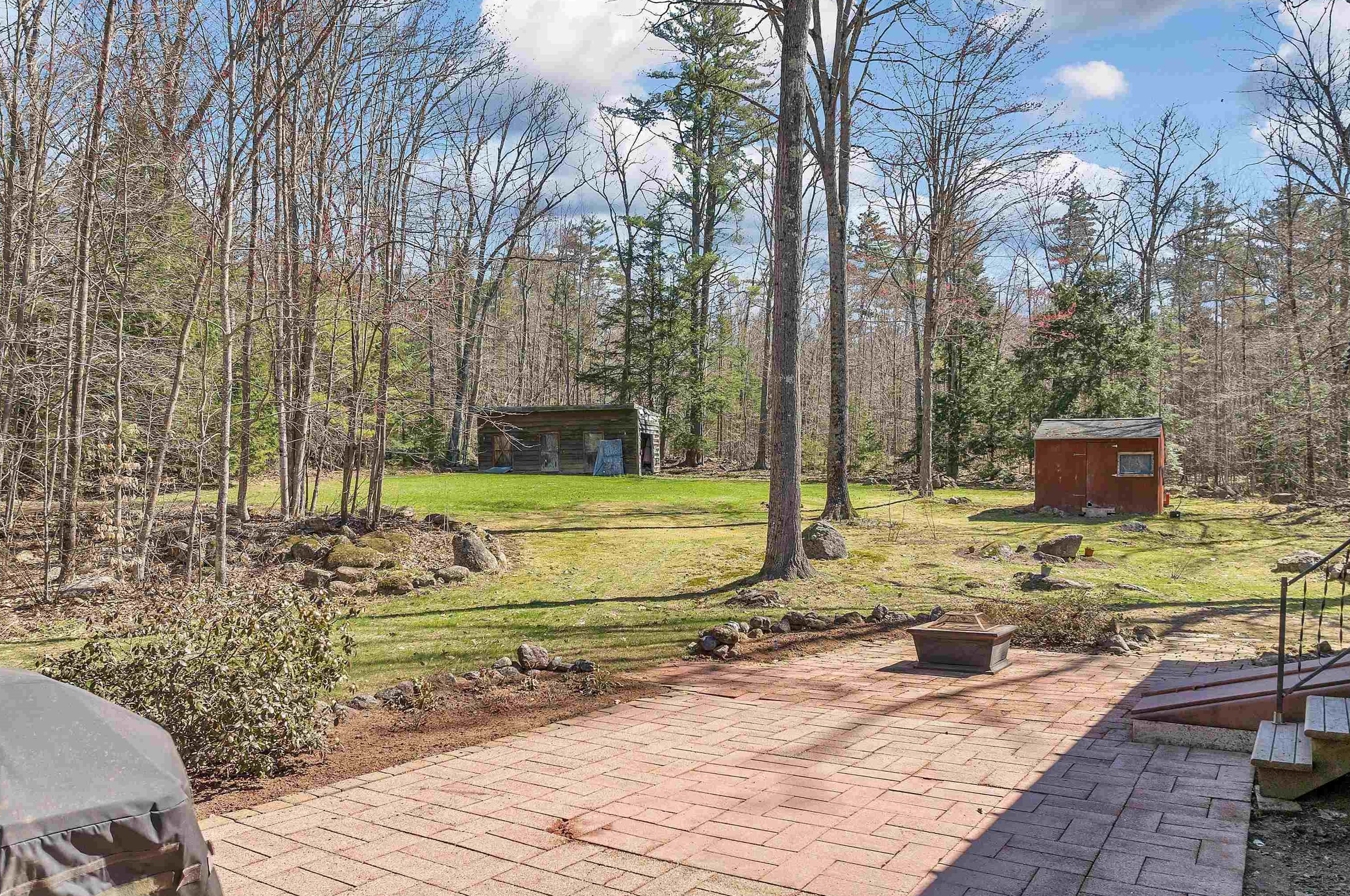 595 Beard Rd, Hillsboro NH  03244-4700 exterior