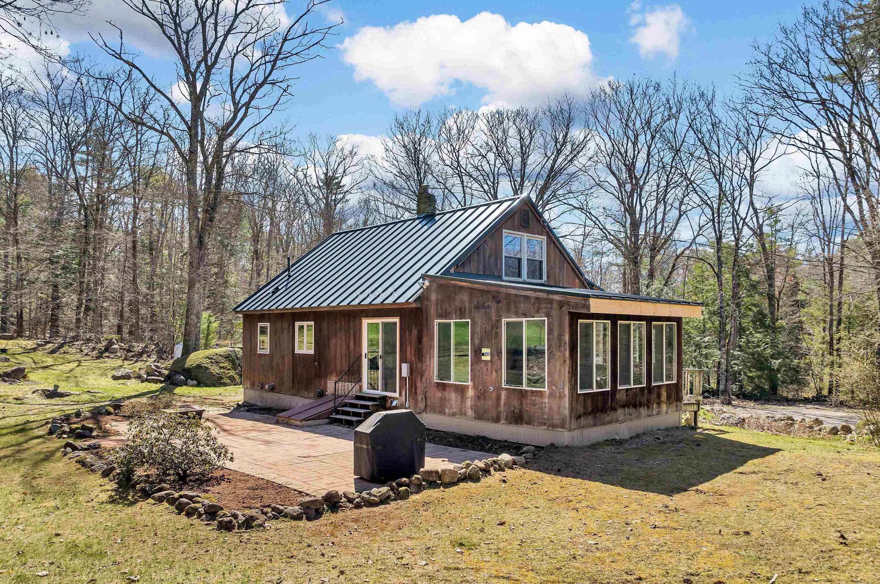 595 Beard Rd, Hillsboro NH  03244-4302 exterior