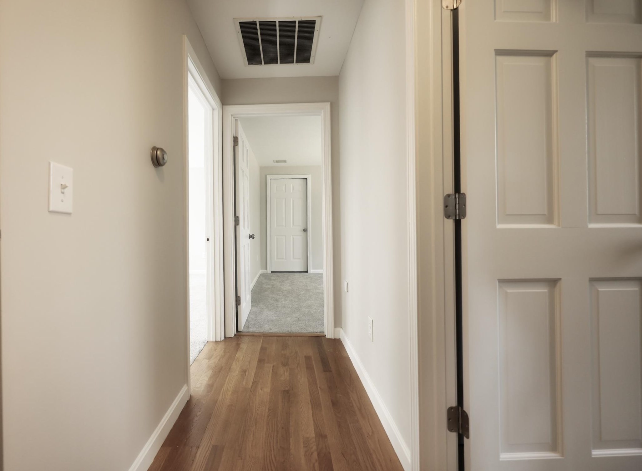 4 Mtn Vw Dr, Merrimack NH 03054-2316 exterior